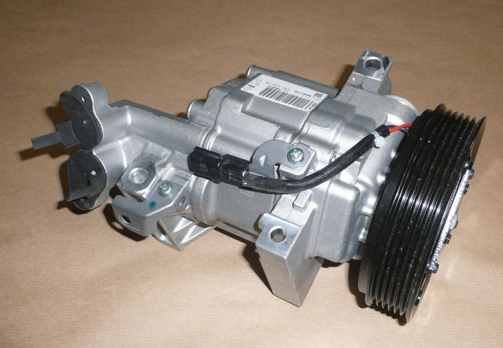 Ac-kompressor - Dacia Duster 1.5DCI från Autofrance - bild 4