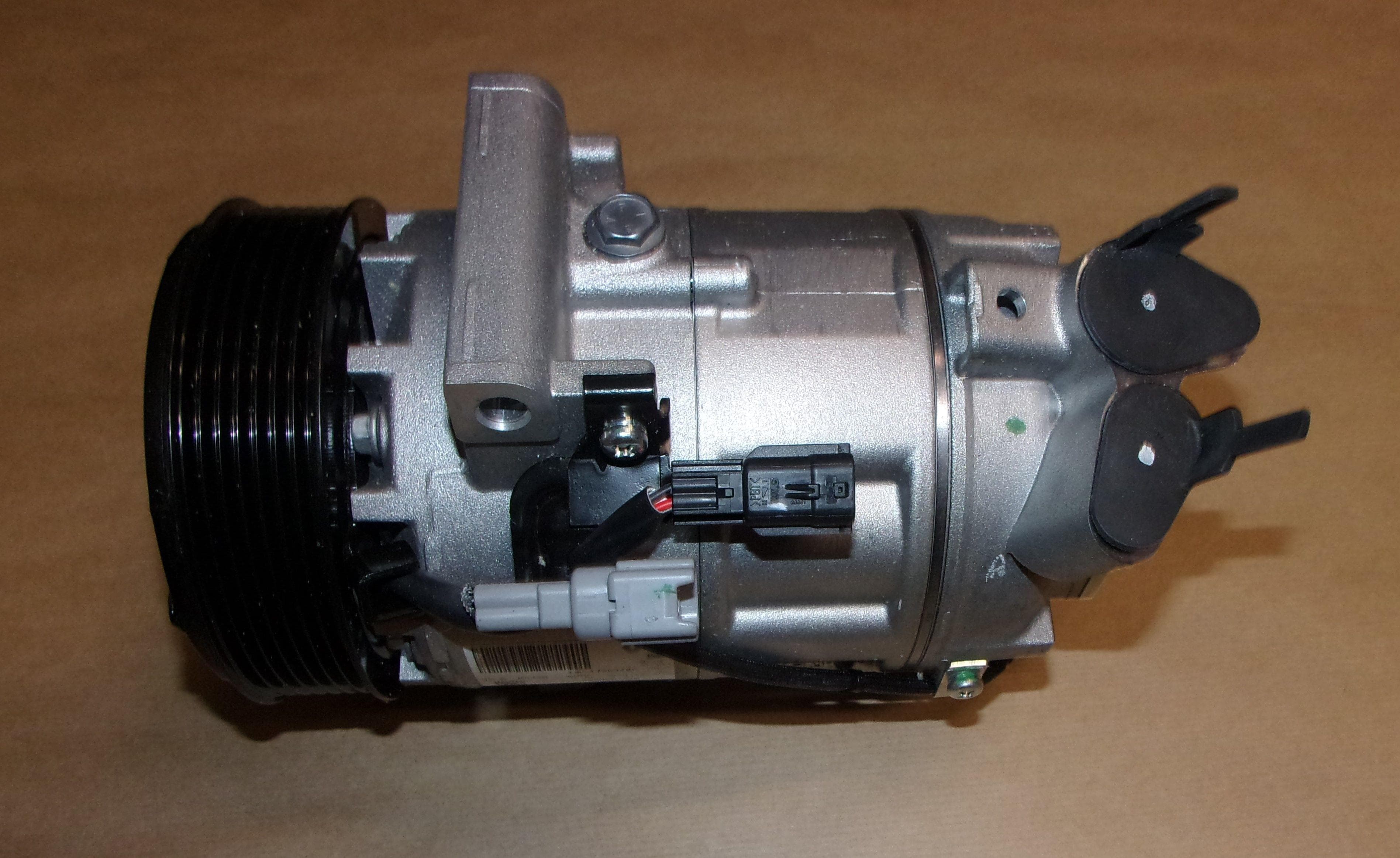 Ac-kompressor - Renault Clio IV 0.9TCE från Autofrance - bild 3