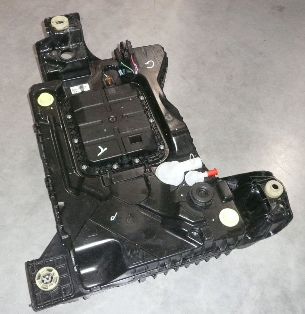 Adblue-tank - Peugeot 3008 II/5008 II 1.6HDI från Autofrance - bild 2