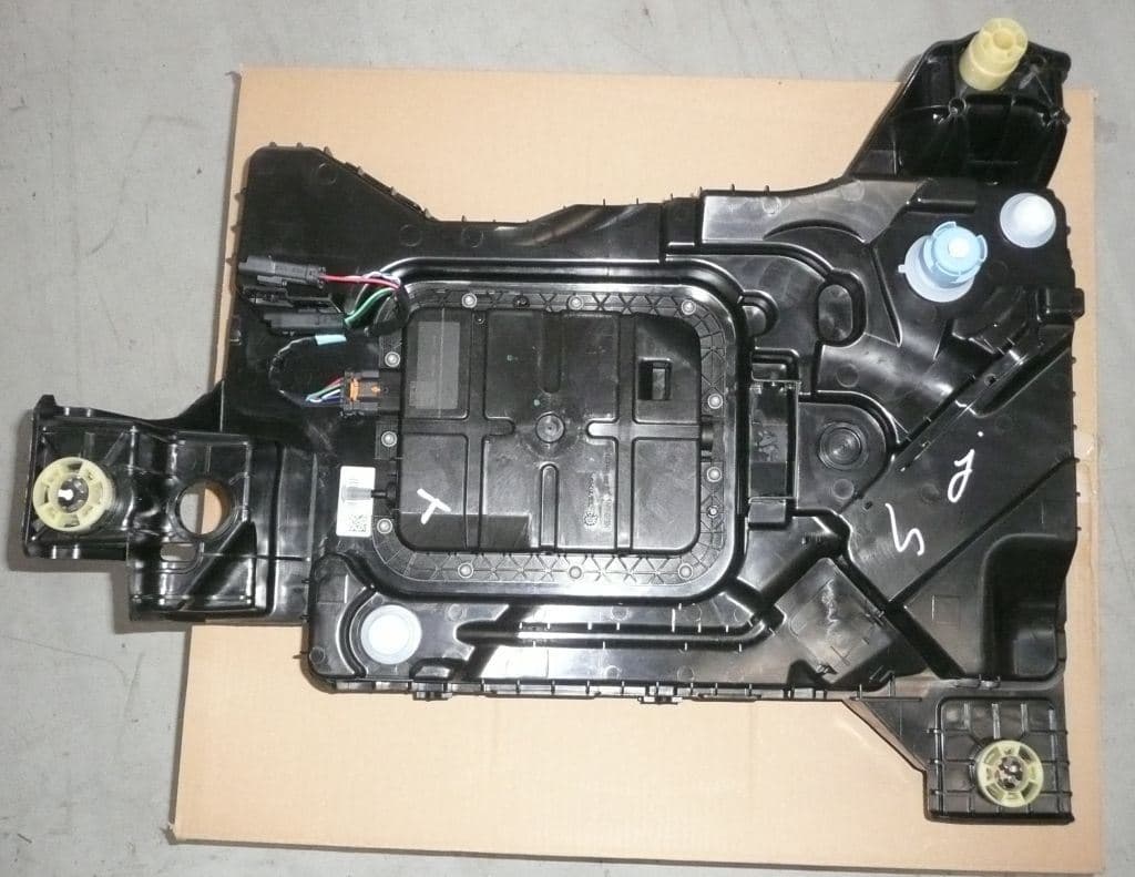 Adblue-tank - Peugeot 308 II från Autofrance - bild 3