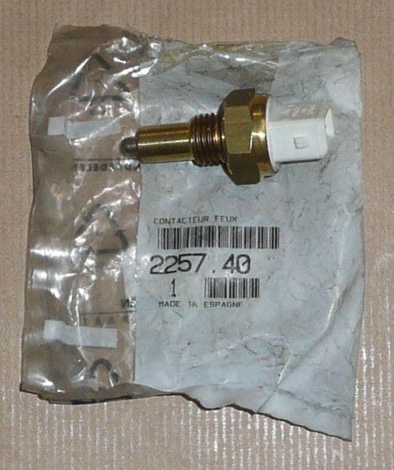 Backljusbrytare - Citroën Ax/Berlingo Tu/mg från Autofrance