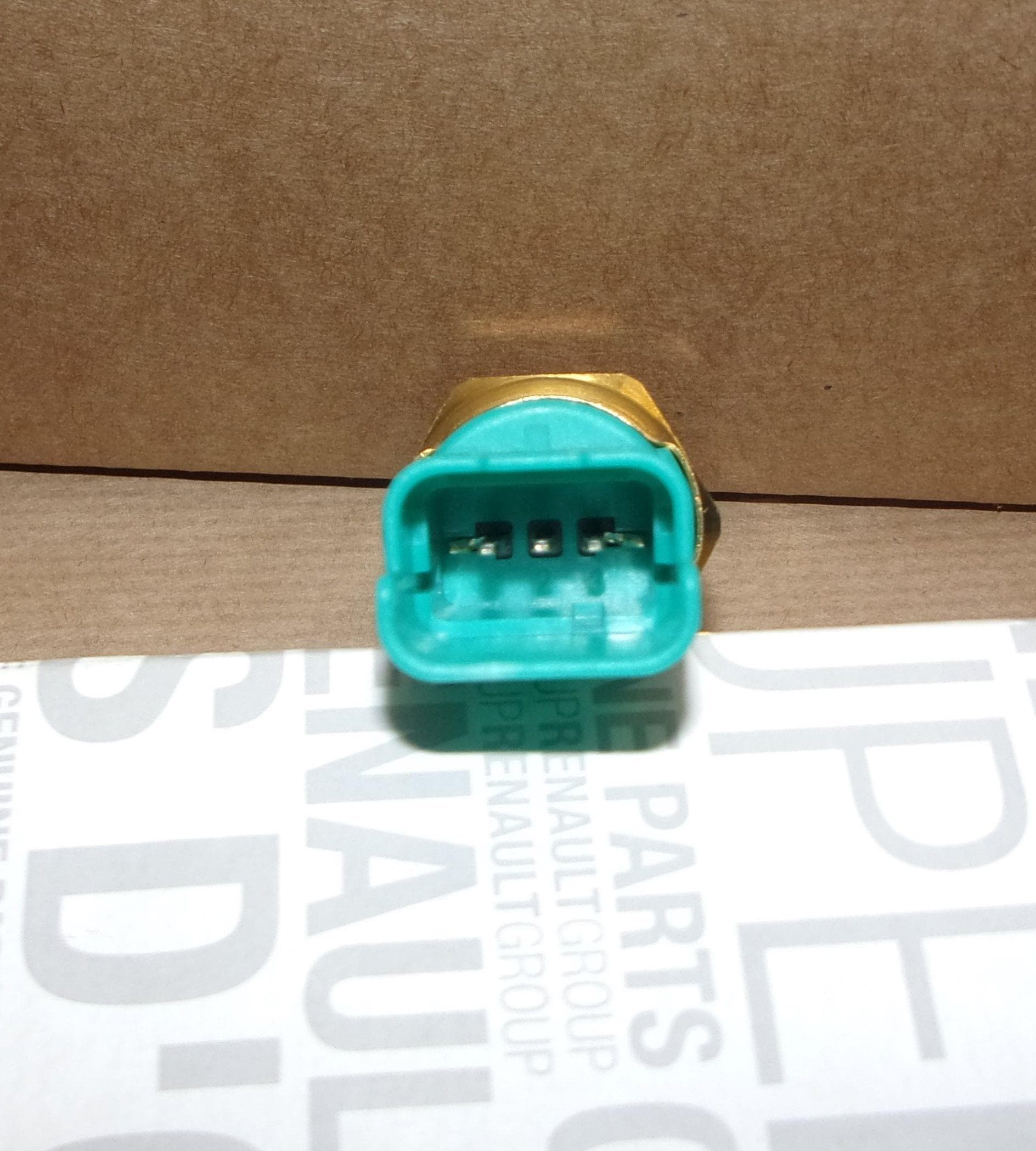 Backljusbrytare - Renault Laguna II, Dacia Logan från Autofrance - bild 3