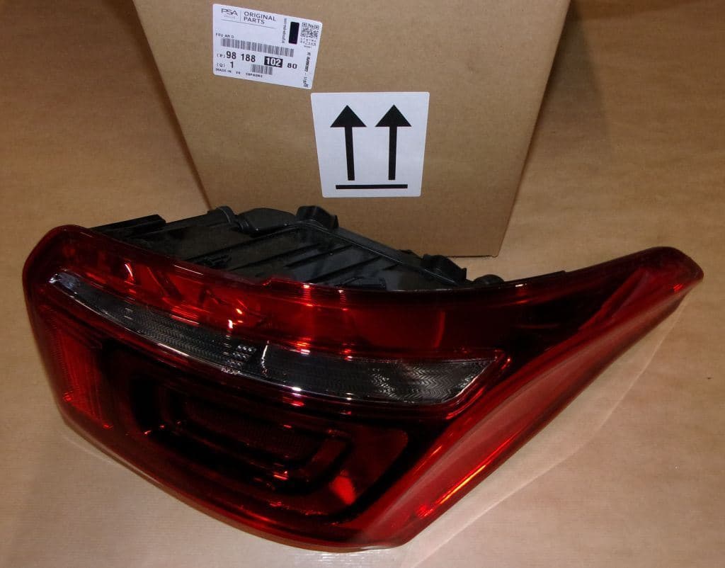 Bakljus - Citroën C-elysee höger