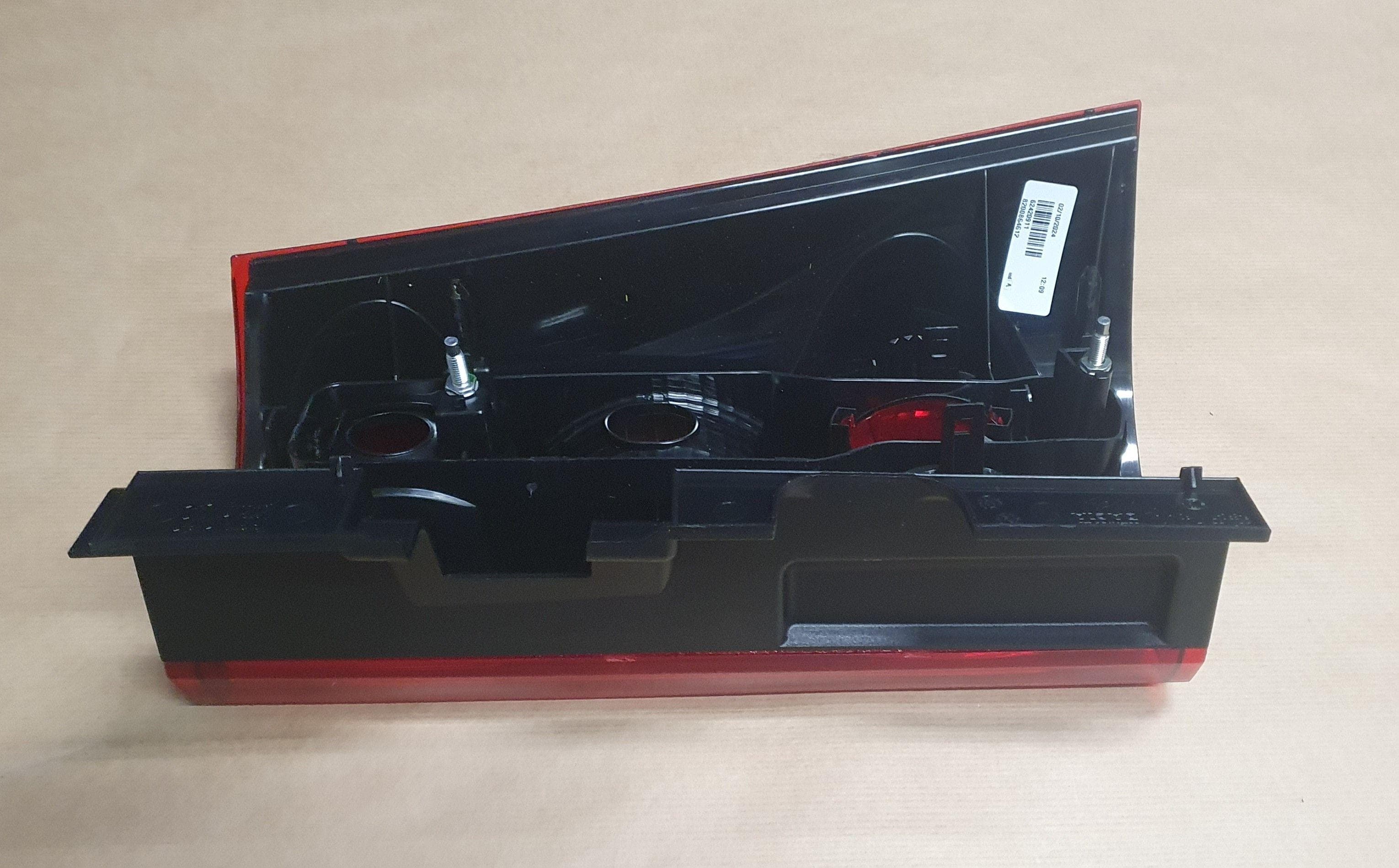 Bakljus - Dacia Logan I vänster från Autofrance - bild 2