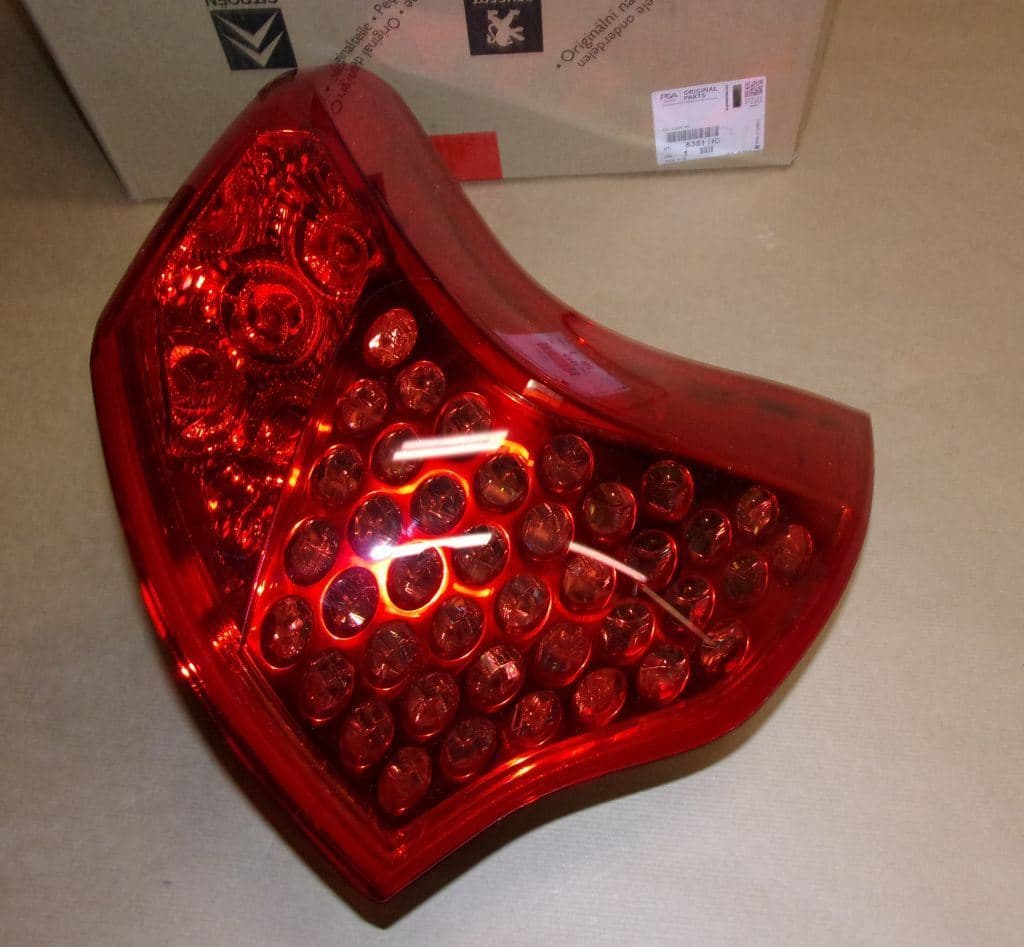 Bakljus Komplett - Peugeot 3008(T84) 09> höger