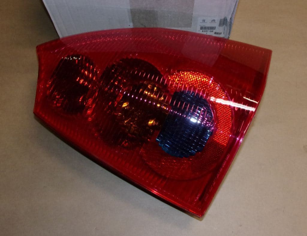 Bakljus - Peugeot 307 Kombi höger