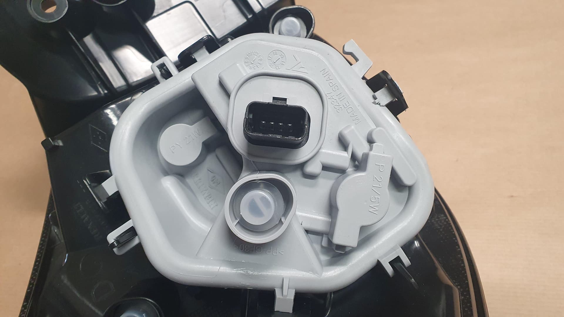 Bakljus - Renault Captur I höger från Autofrance - bild 3