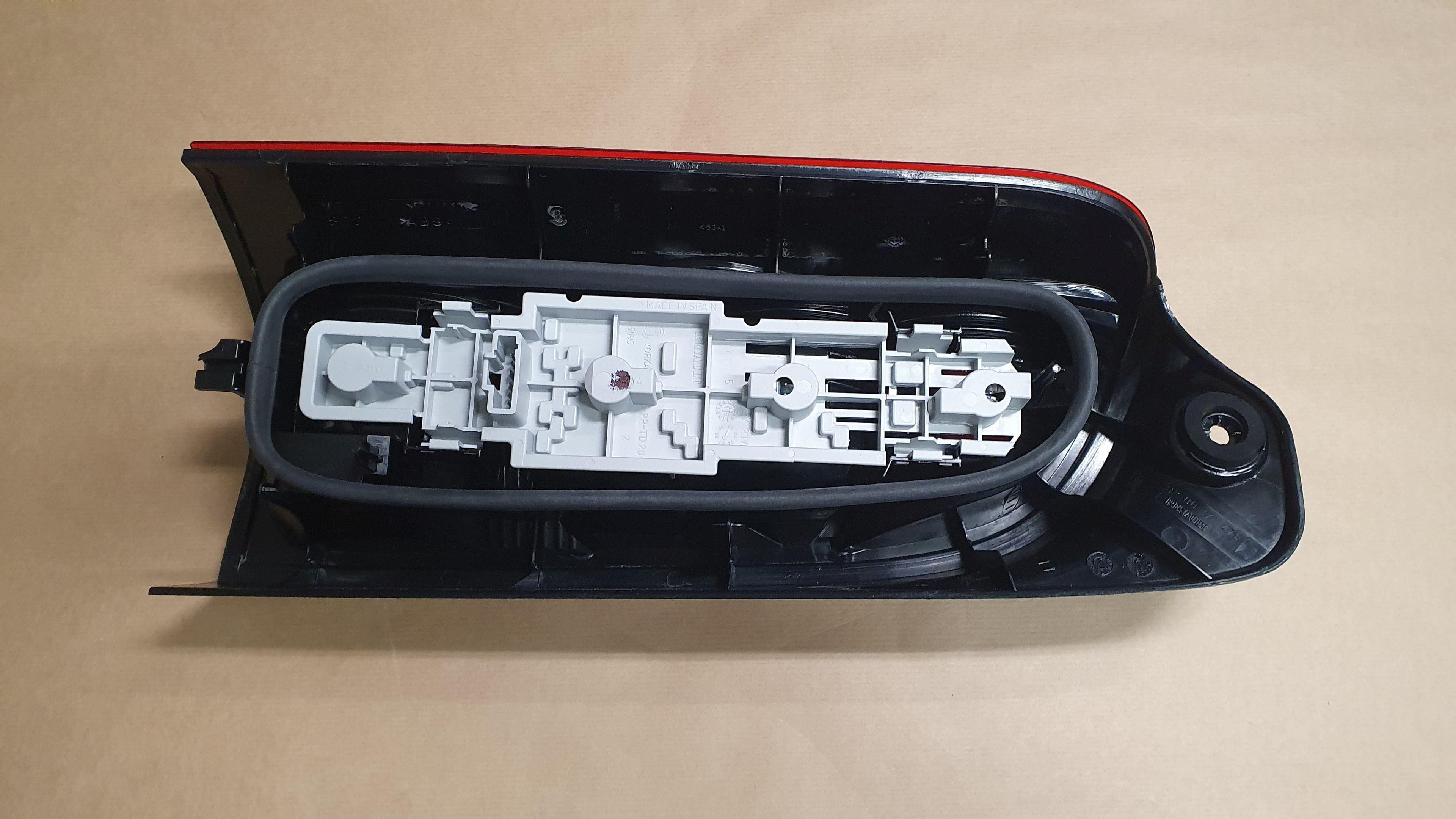 Bakljus - Renault Master II höger 03-09 från Autofrance - bild 3