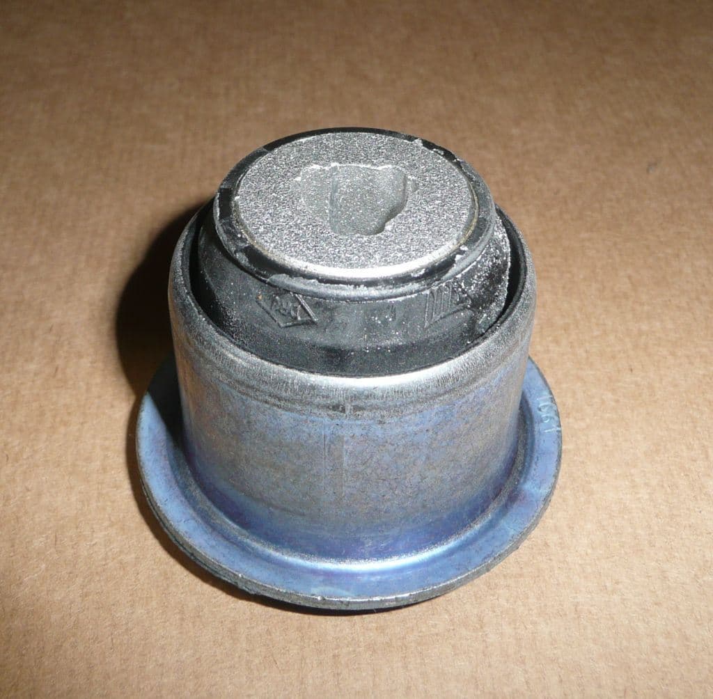 Bärarmsbussning - Renault Clio II/Kangoo från Autofrance - bild 2