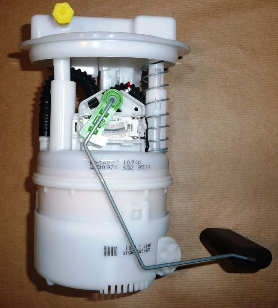 Bränslepump Sats - Dacia Duster 1.4 16V från Autofrance - bild 2