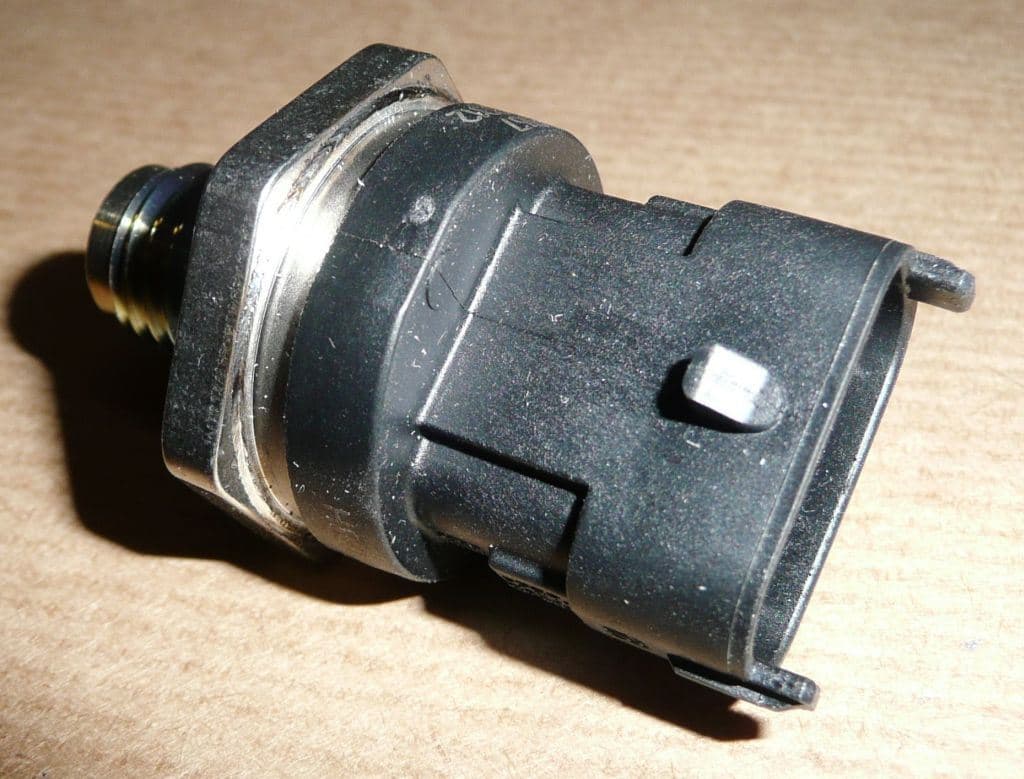 Bränsletryckgivare - Renault Master II 1.9DCI från Autofrance - bild 4