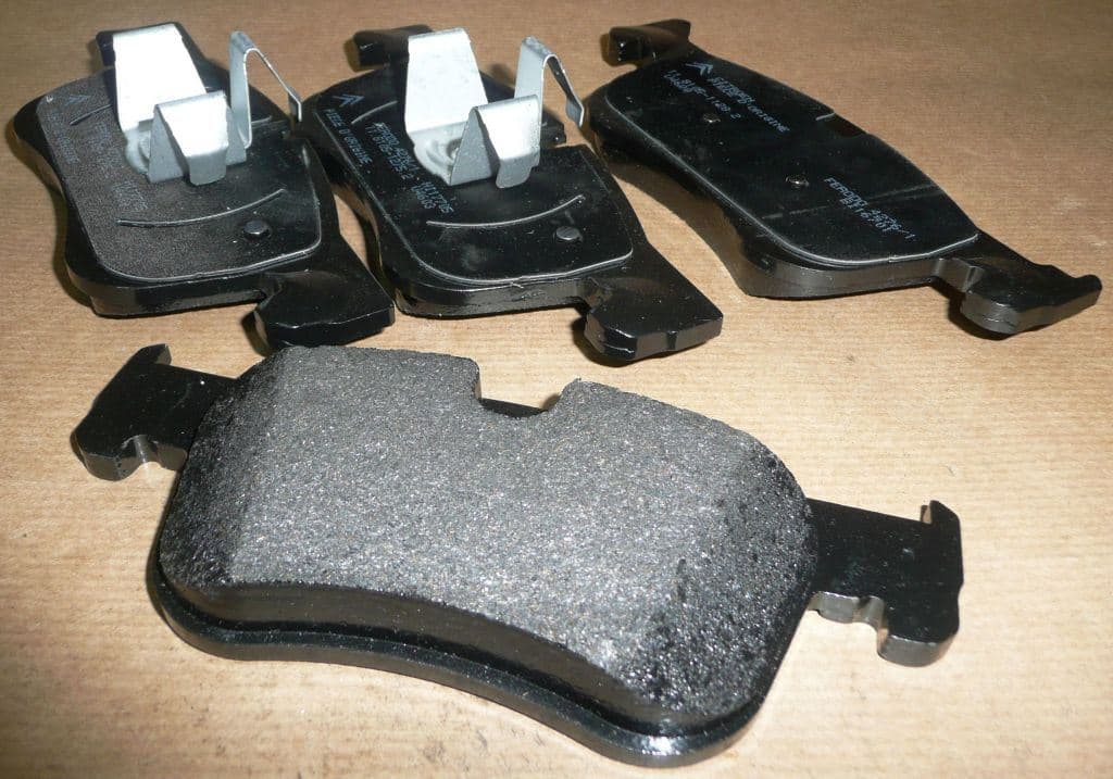 Bromsbelägg - Citroën C4 Picasso II fram, 13> från Autofrance - bild 2