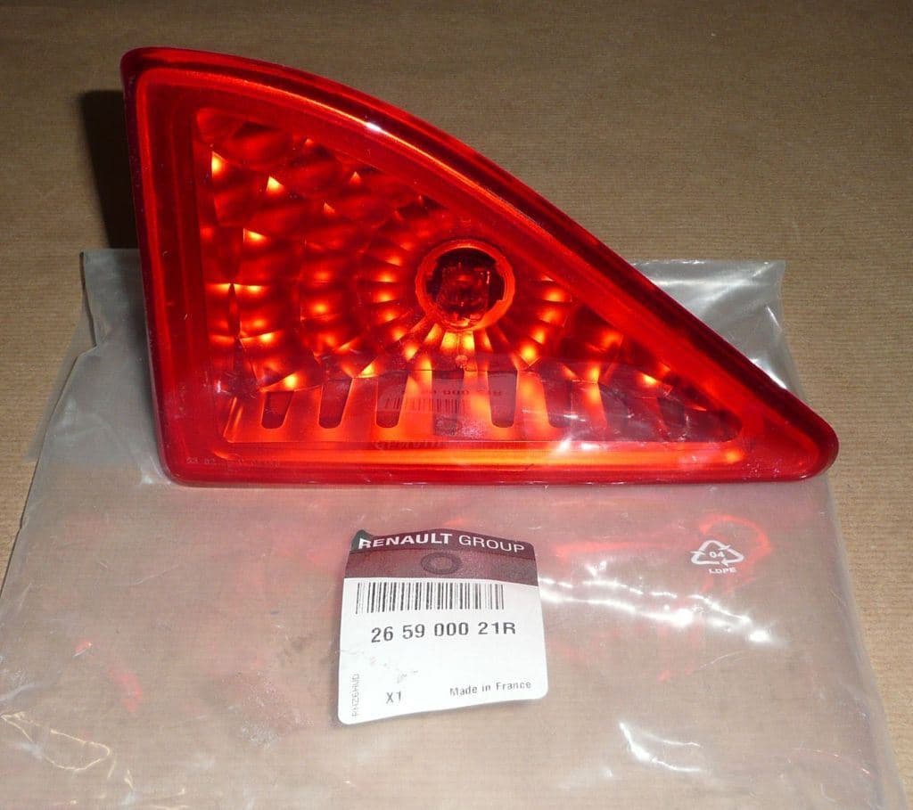 Bromsljus - Renault Master III bak mitten från Autofrance