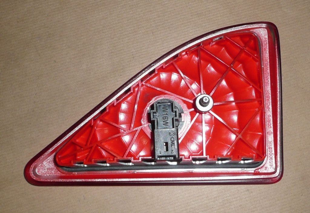 Bromsljus - Renault Master III bak mitten från Autofrance - bild 3