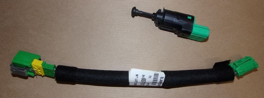 Bromsljusbrytare - Citroën C2/C3/P207/307/308 från Autofrance - bild 2