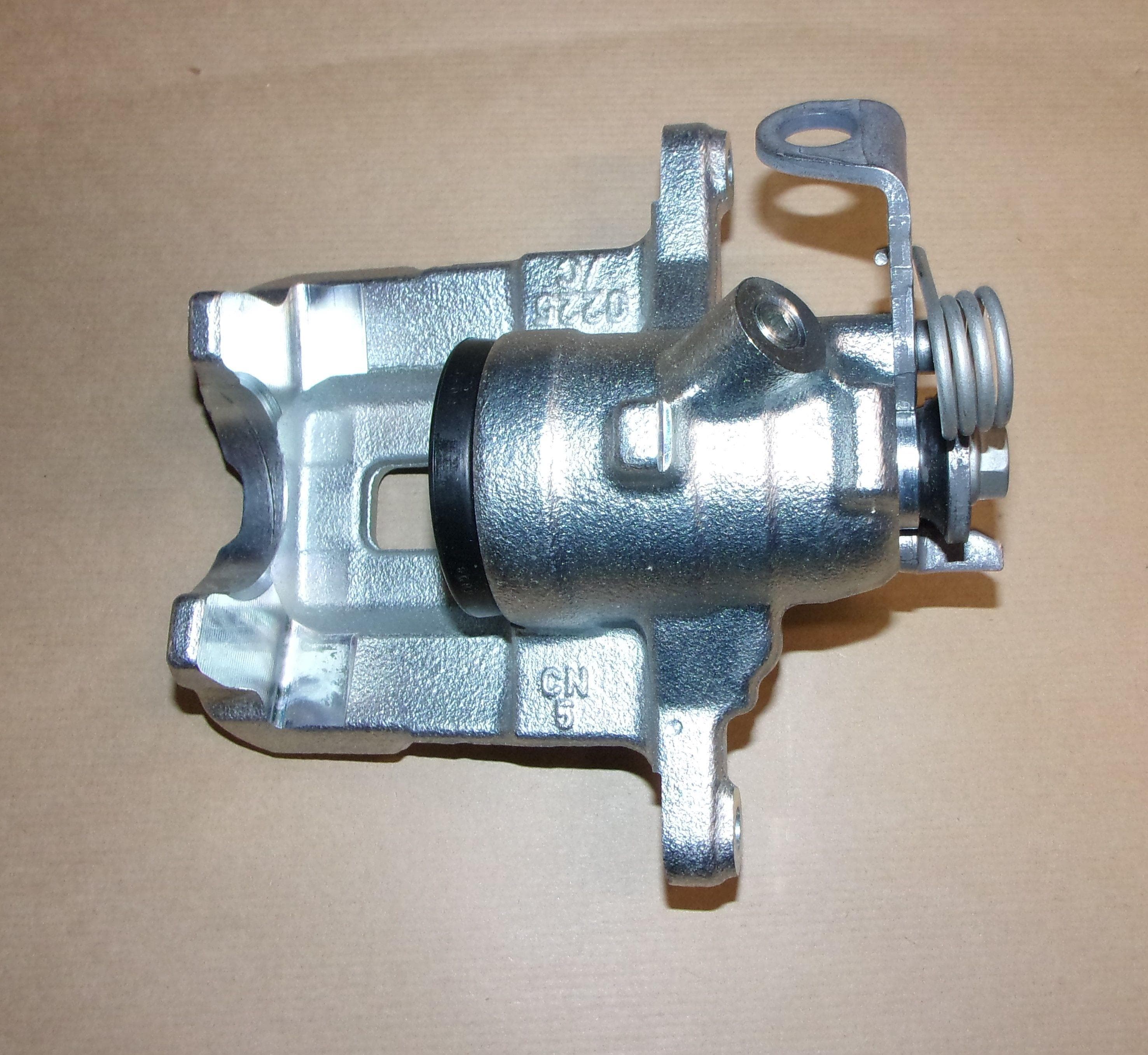 Bromsok - Renault Trafic II bak, Vänster från Autofrance - bild 2