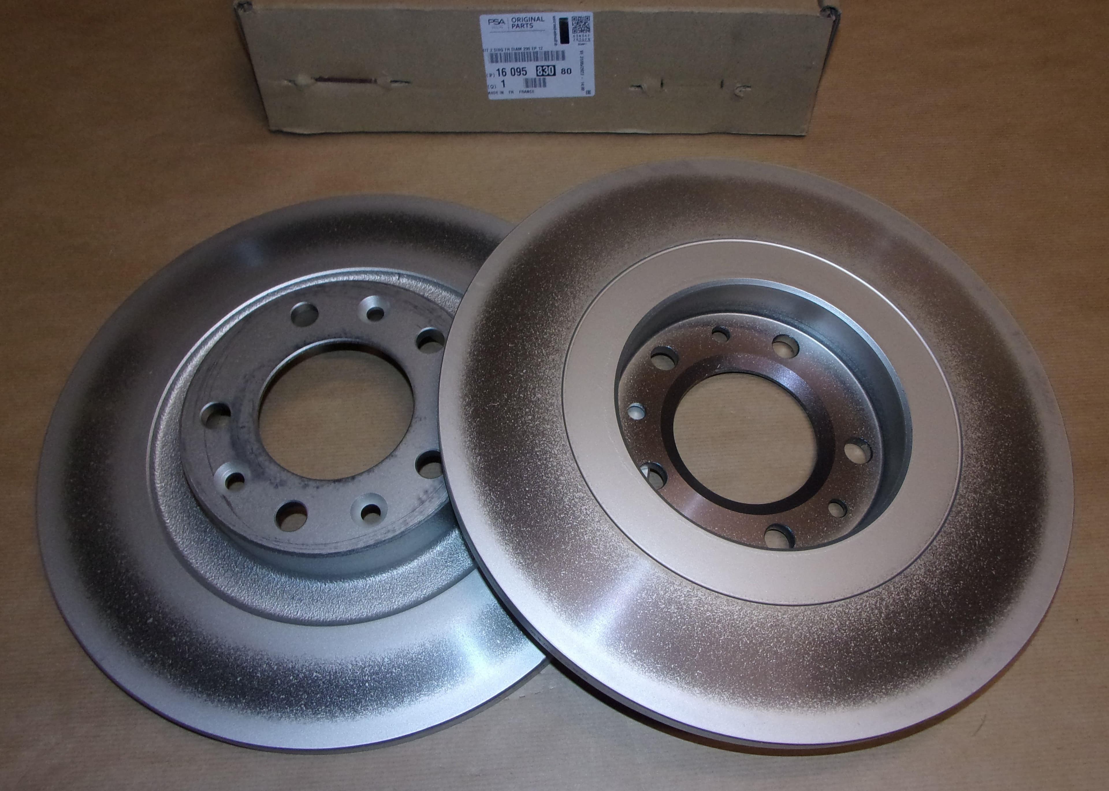 Bromsskiva - Citroën C4 Picasso II/Jumpy IV, Bak från Autofrance