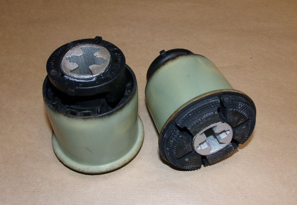 Bussning Bakaxel - Renault Megane III 2SZT från Autofrance - bild 2