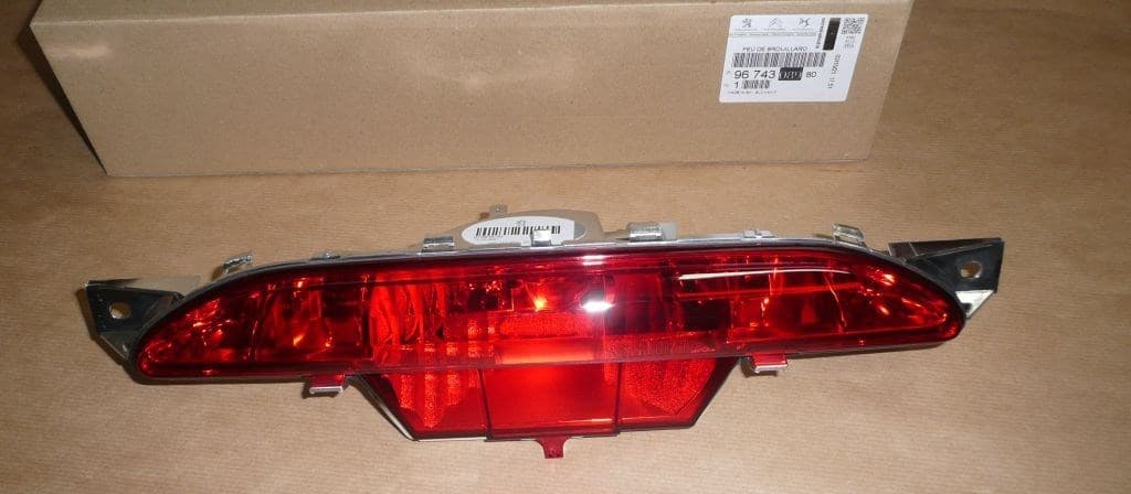 Dimljus - Citroën C4 III/Ds3, Peugeot 208, Bak