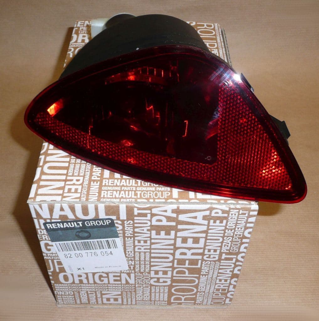 Dimljus - Renault Clio III bak höger från Autofrance