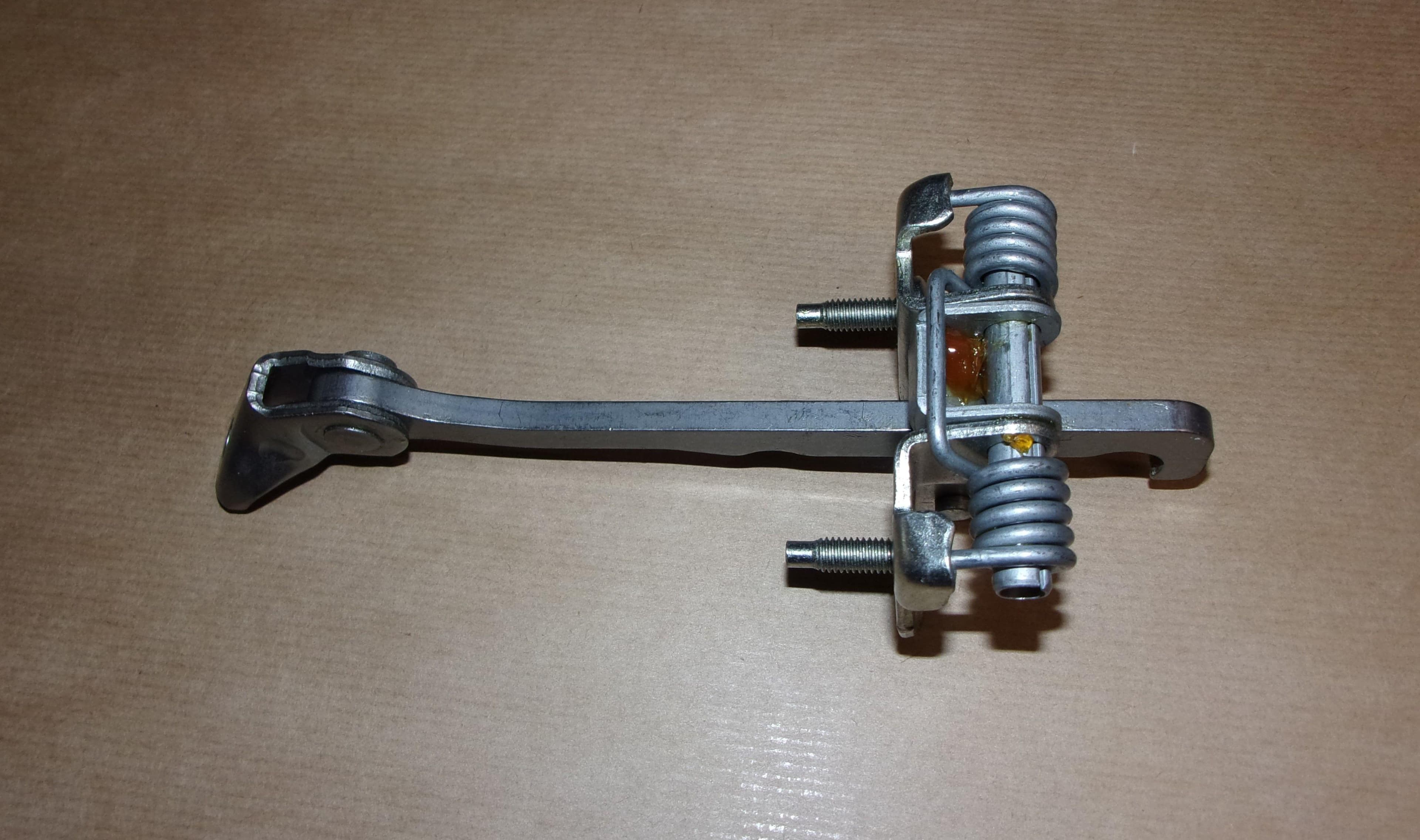 Dörrbegränsare - Renault Trafic II, Fram från Autofrance - bild 3