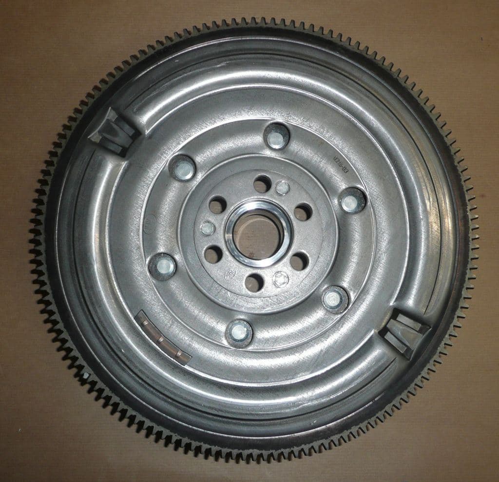 Dubbelmassesvänghjul - Renault Clio IV/Kadjar 1.6TCE från Autofrance - bild 3