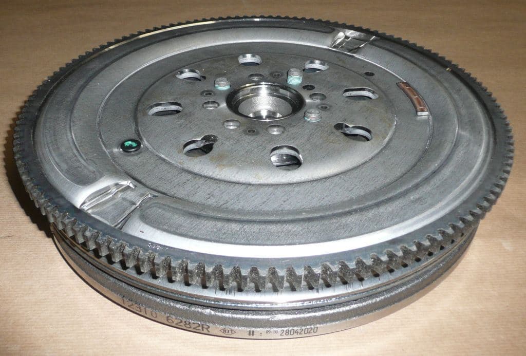 Dubbelmassesvänghjul - Renault Master III 2.3DCI från Autofrance - bild 4