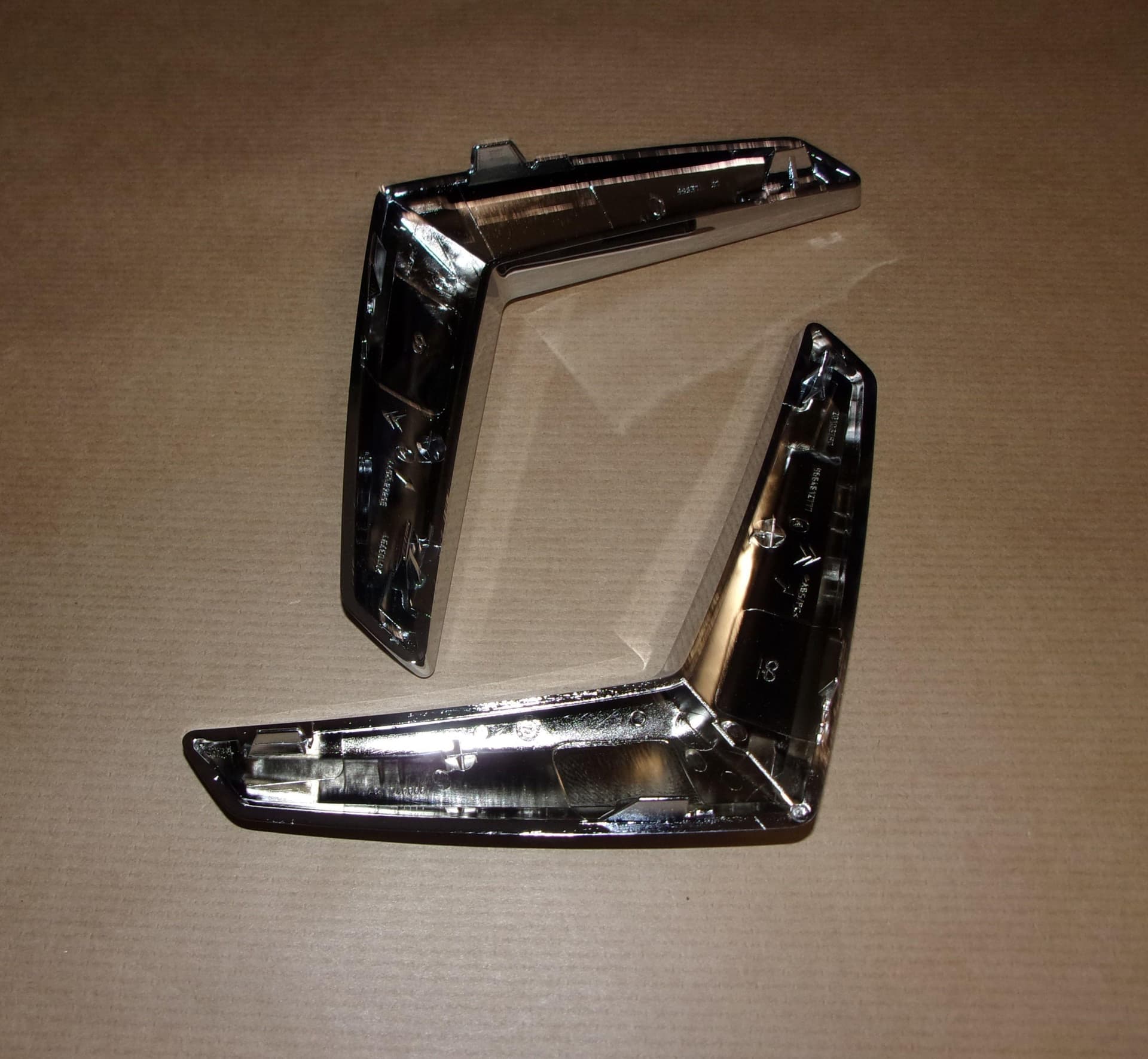 Emblem - Citroën C3 Picasso från Autofrance - bild 2