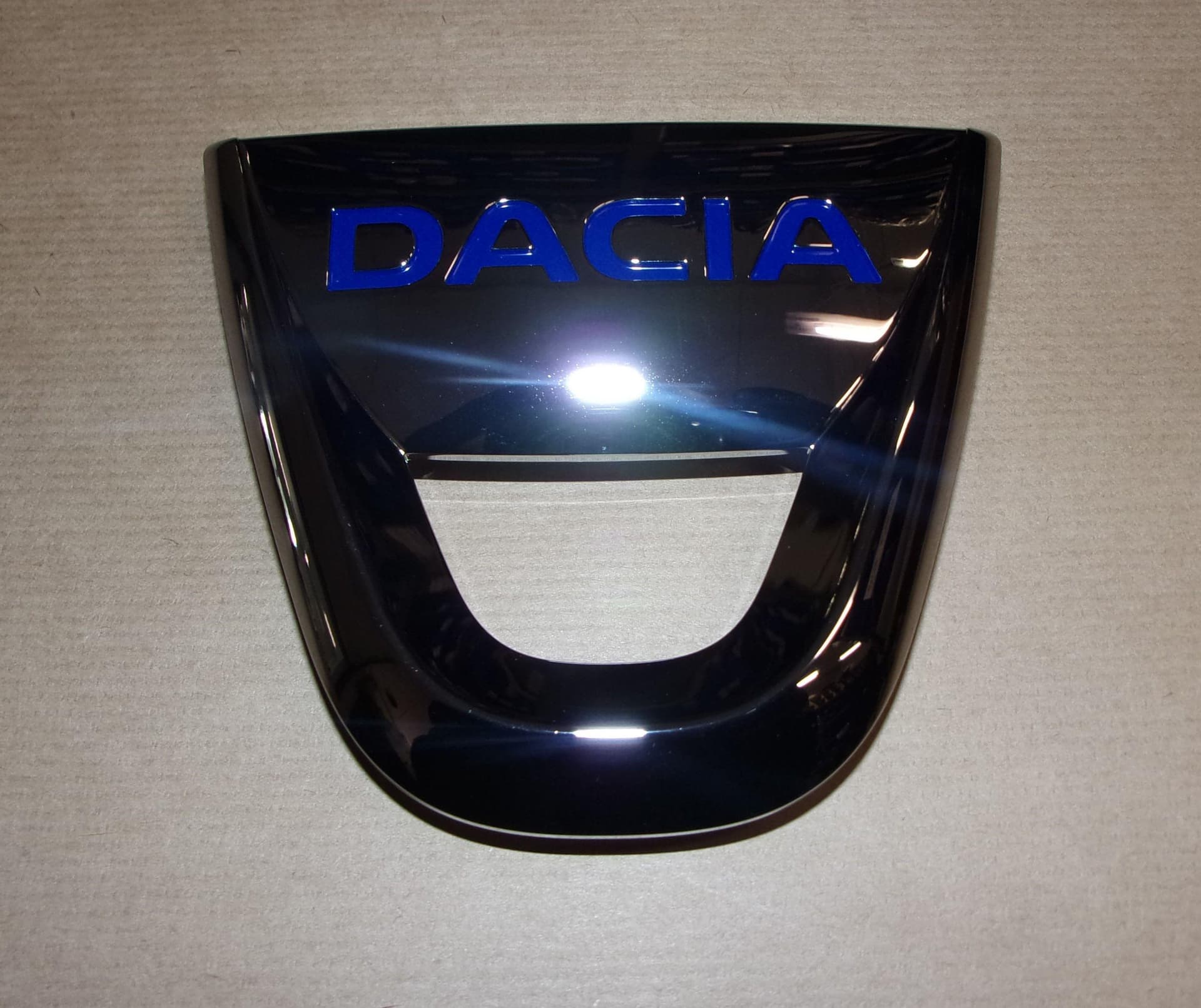 Emblem - Dacia Duster I/Logan II från Autofrance - bild 2