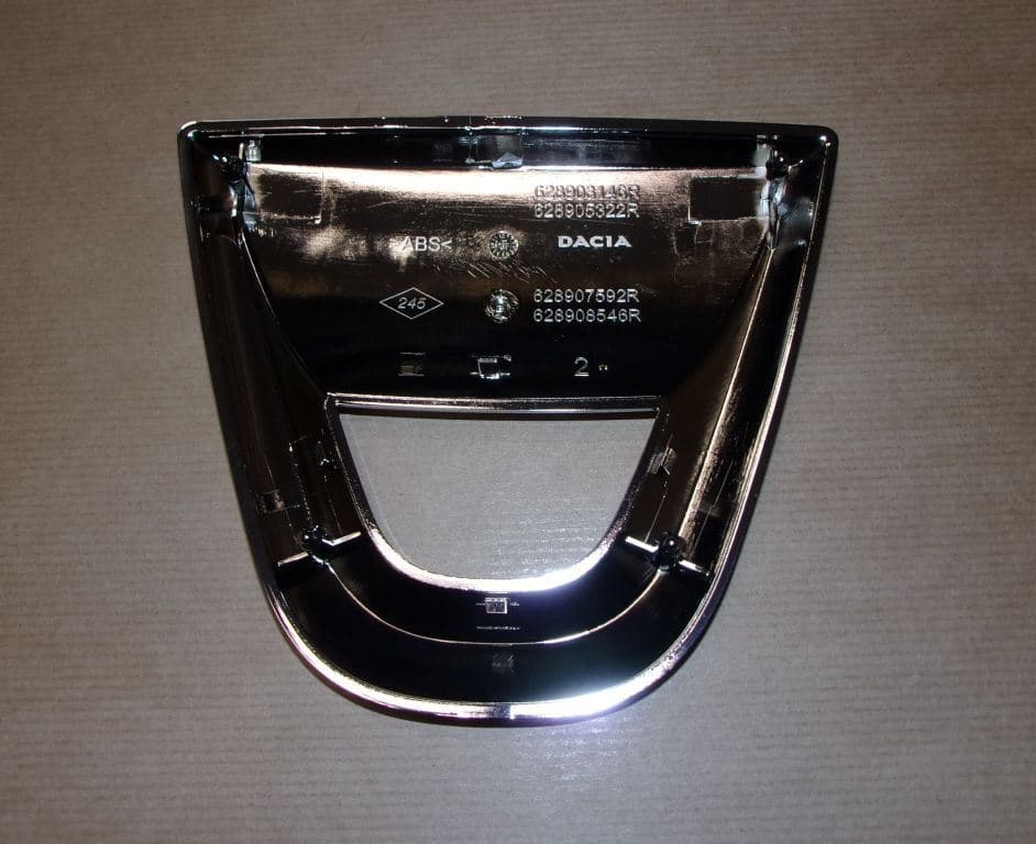 Emblem - Dacia Duster II, Fram från Autofrance - bild 3