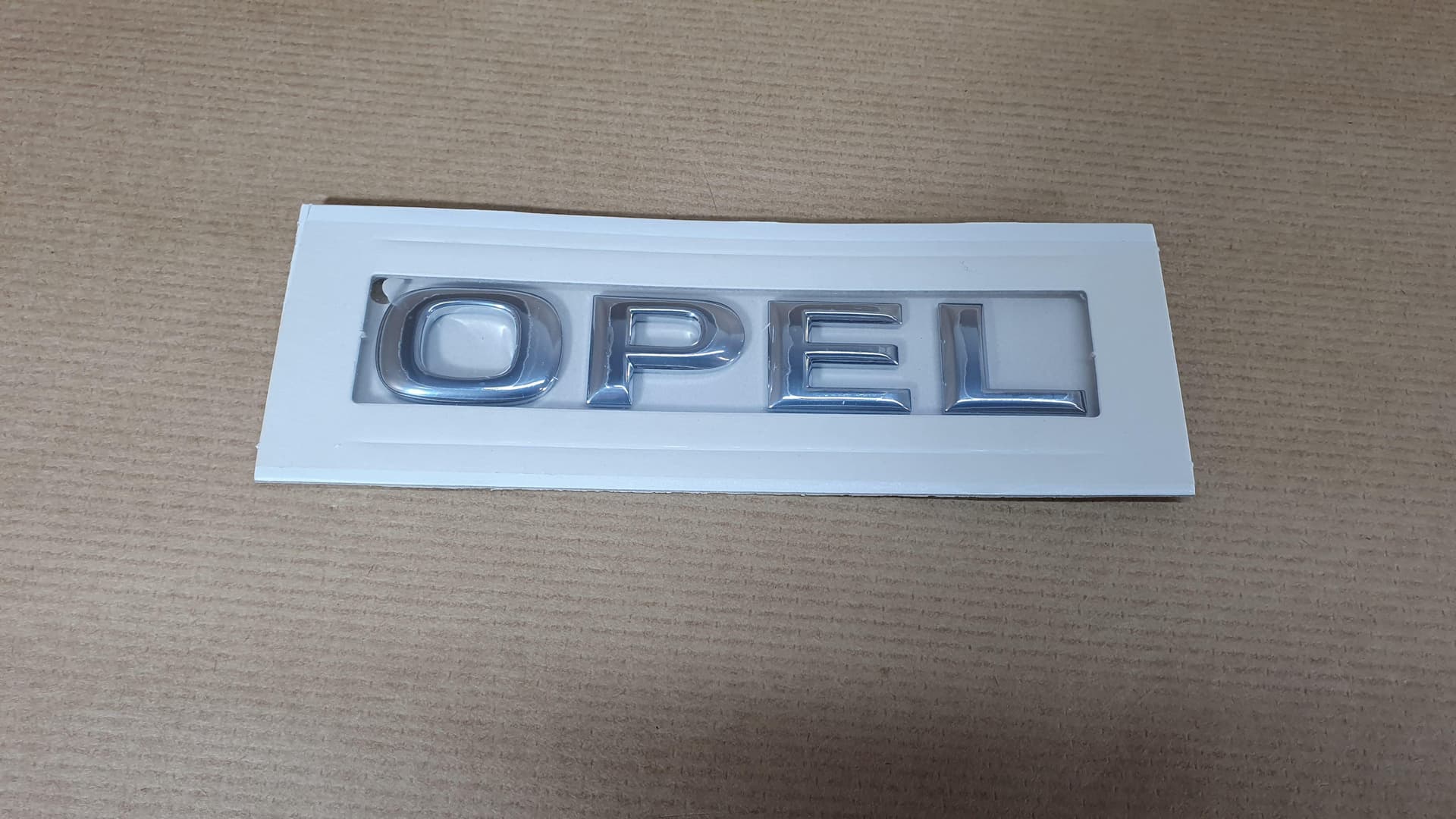 Emblem - Opel Corsa C, Bak från Autofrance - bild 2