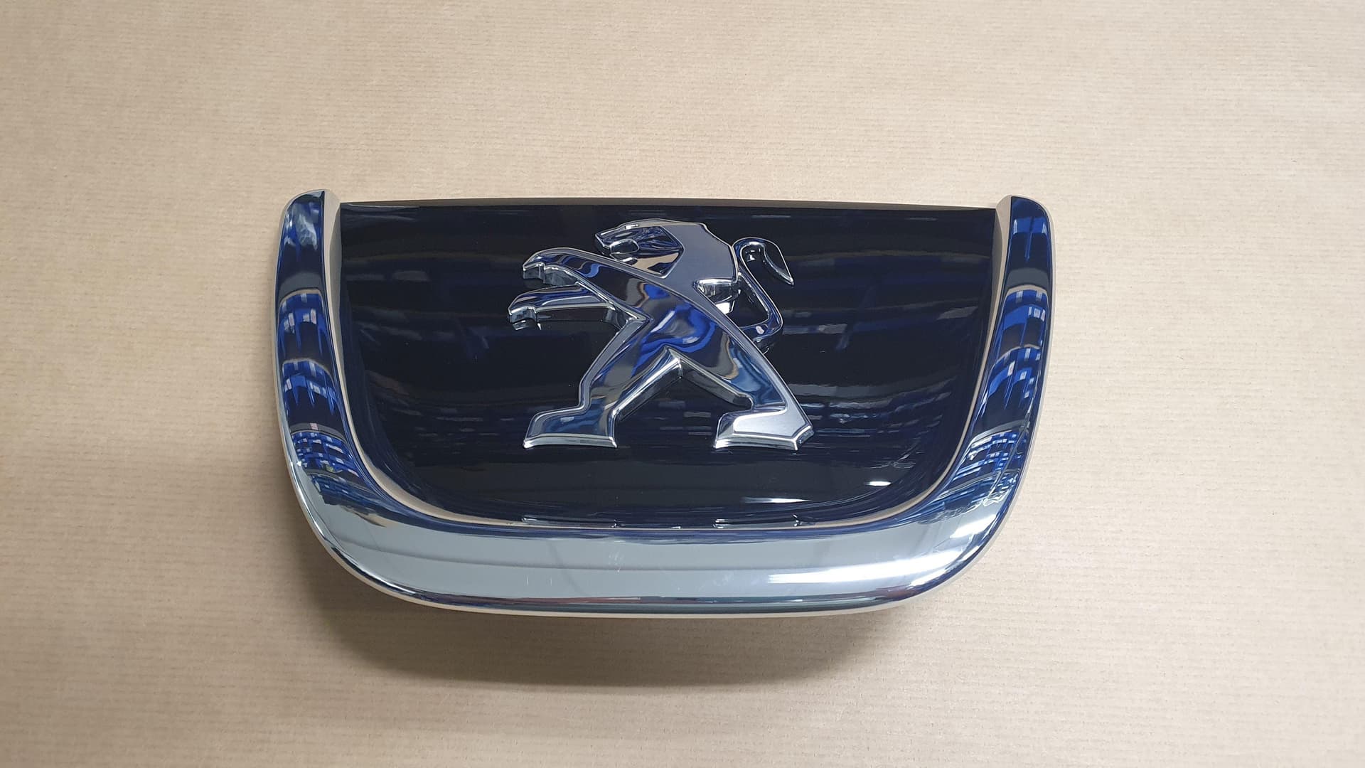 Emblem - Peugeot 308, Fram från Autofrance - bild 3