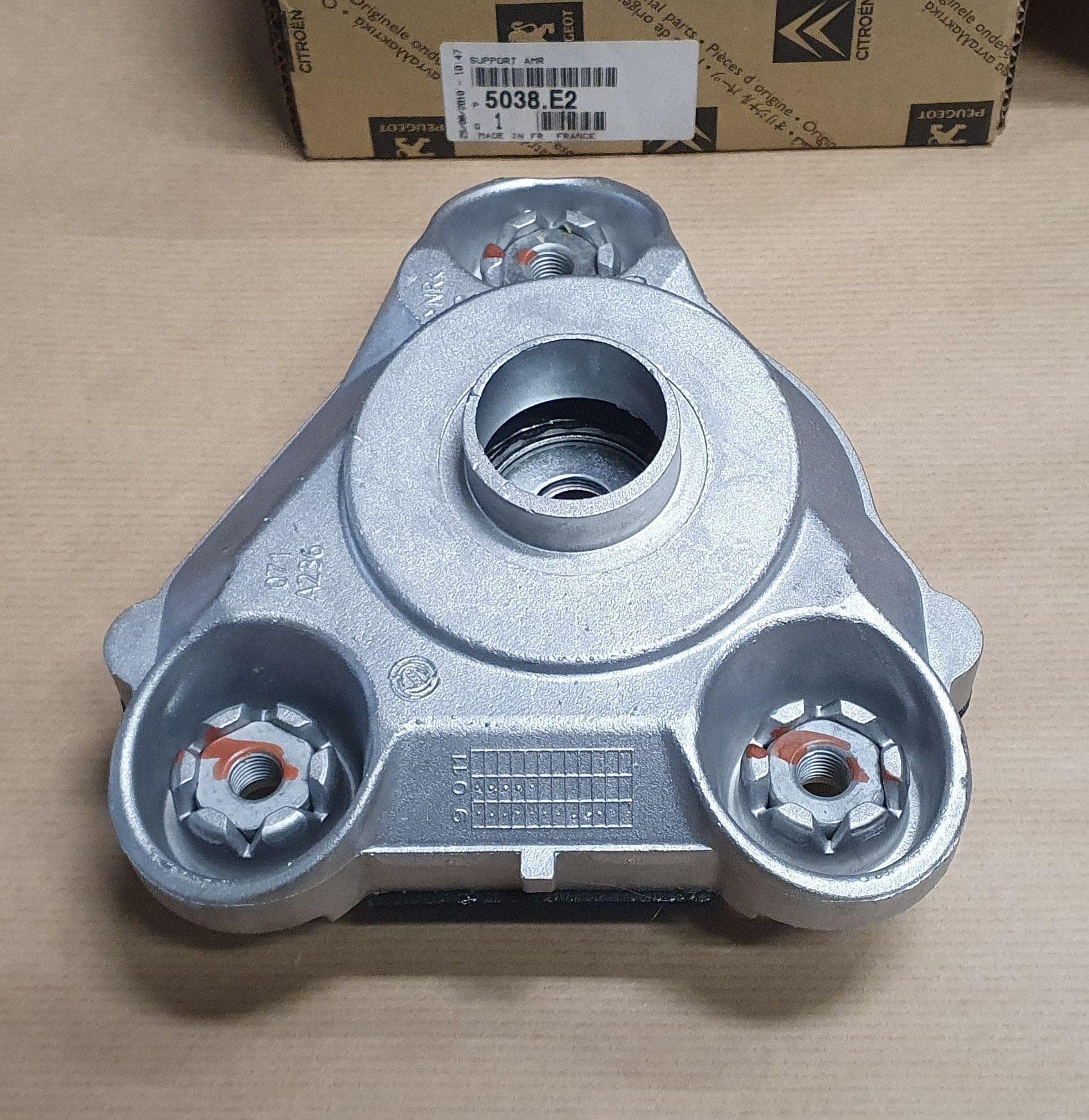 Fjäderbenslagring - Citroën Jumper, Peugeot Boxer höger från Autofrance
