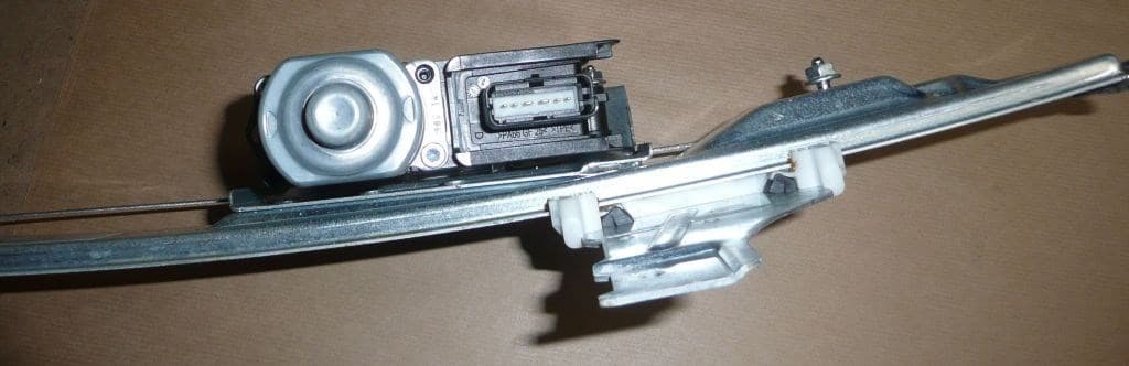 Fönsterhiss Elektrisk - Peugeot 208/2008 vänster, Fram från Autofrance - bild 4
