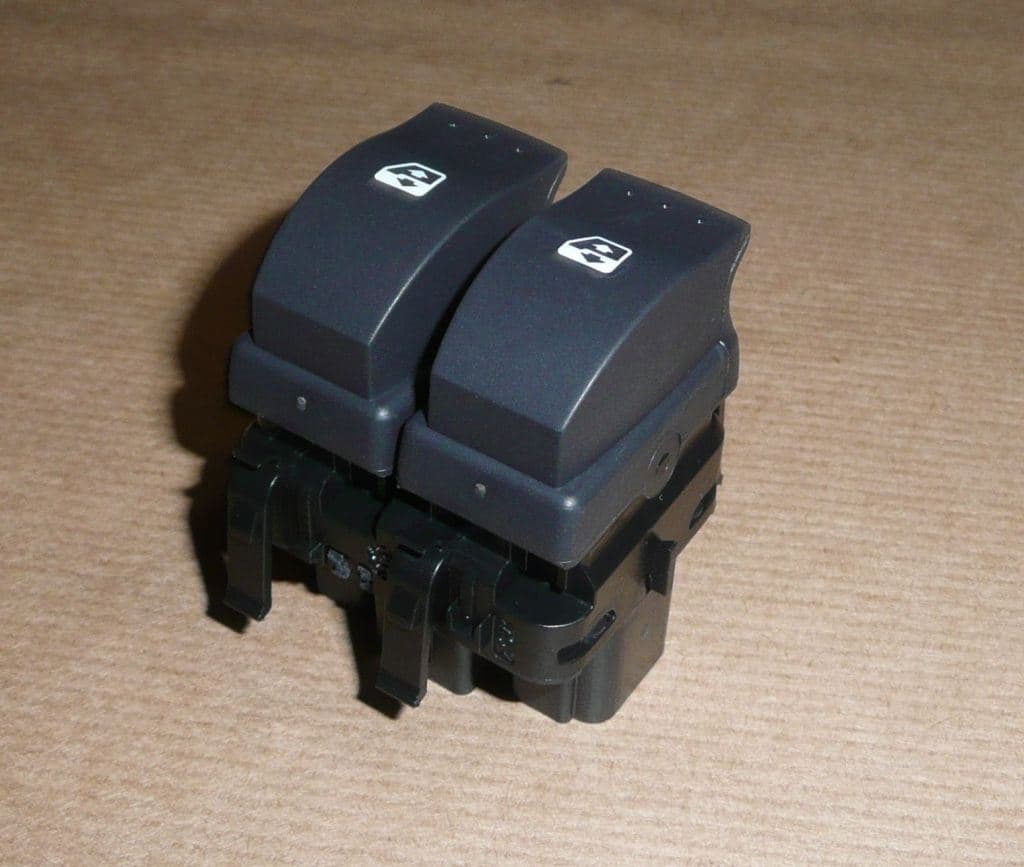 Fönsterhissbrytare - Renault Master III från Autofrance - bild 2