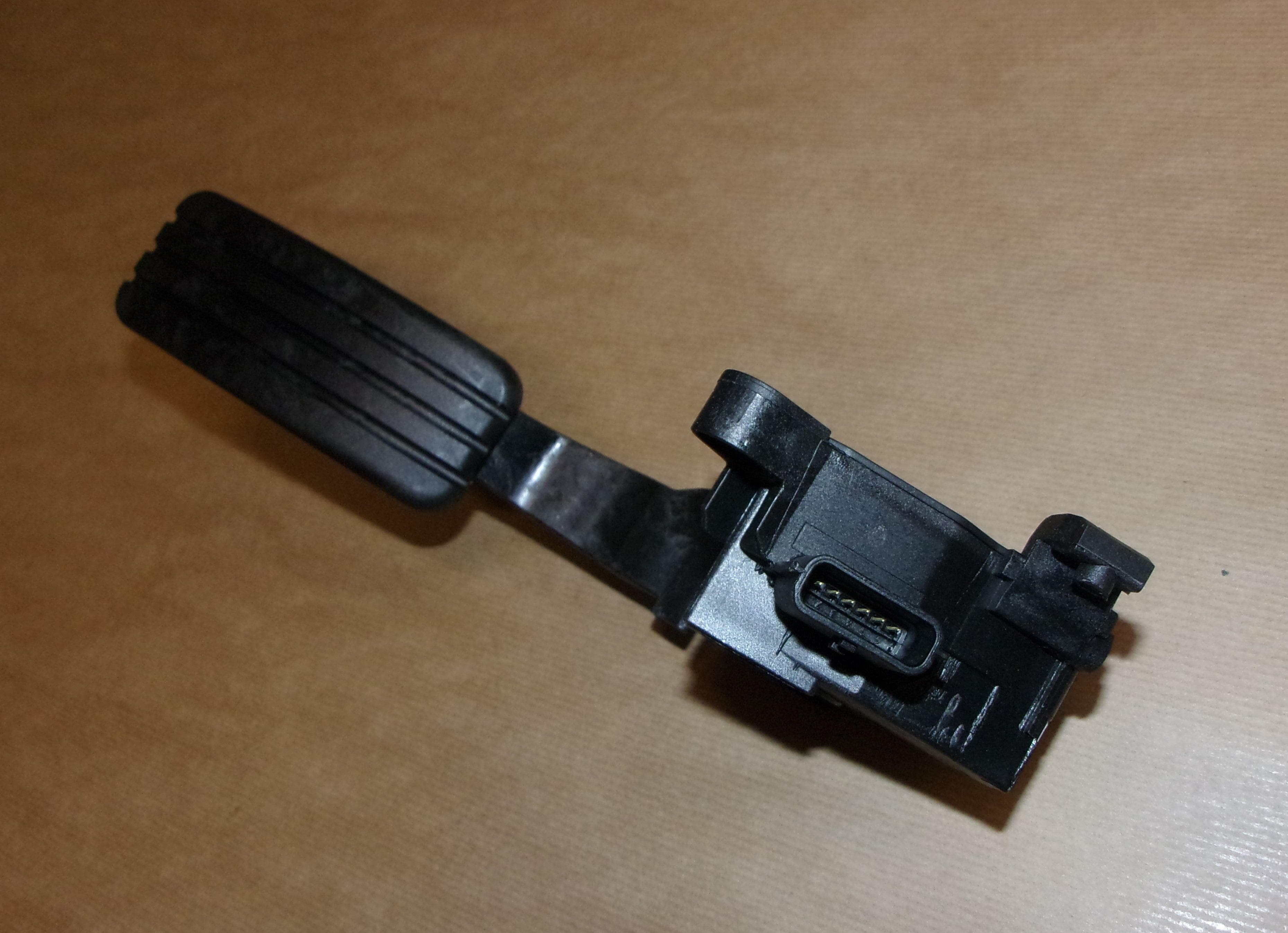 Gaspedalpotentiometer - Renault Megane IV från Autofrance - bild 2