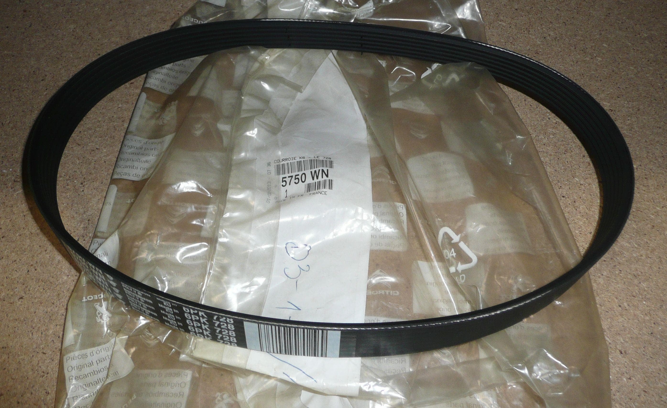 Generatordrivrem - 6PK728 C C4,C3 II från Autofrance