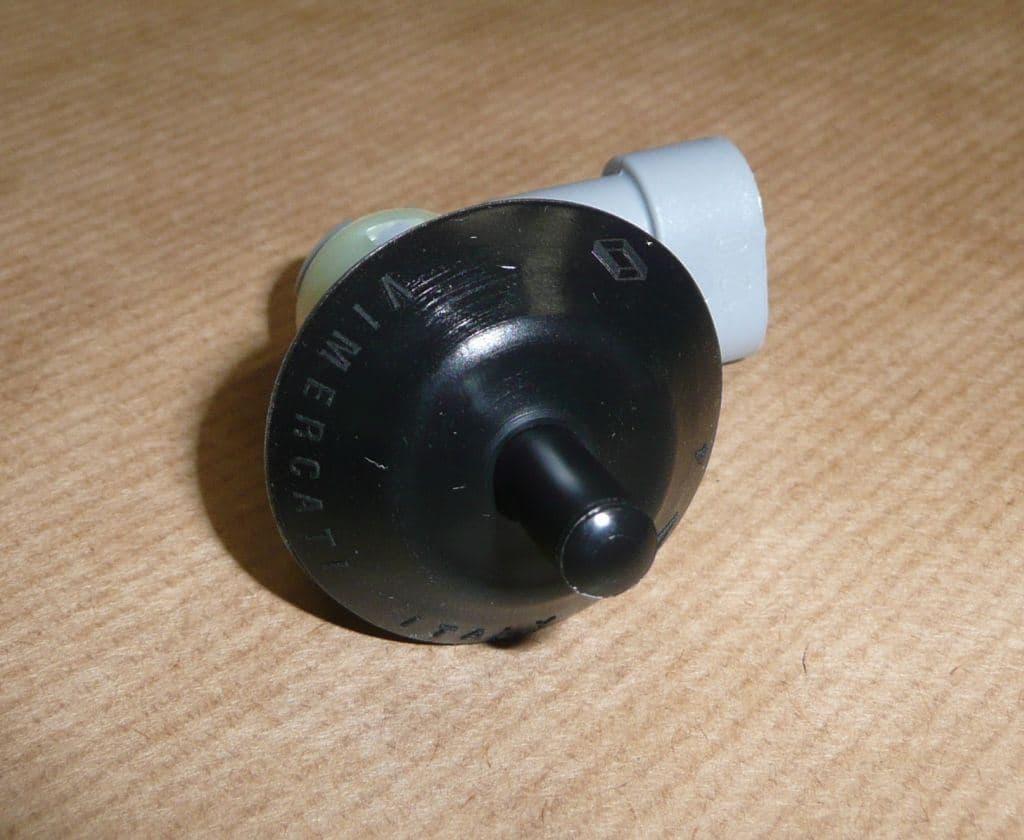 Givare - OTW Motorhuv R CLIO II från Autofrance - bild 4