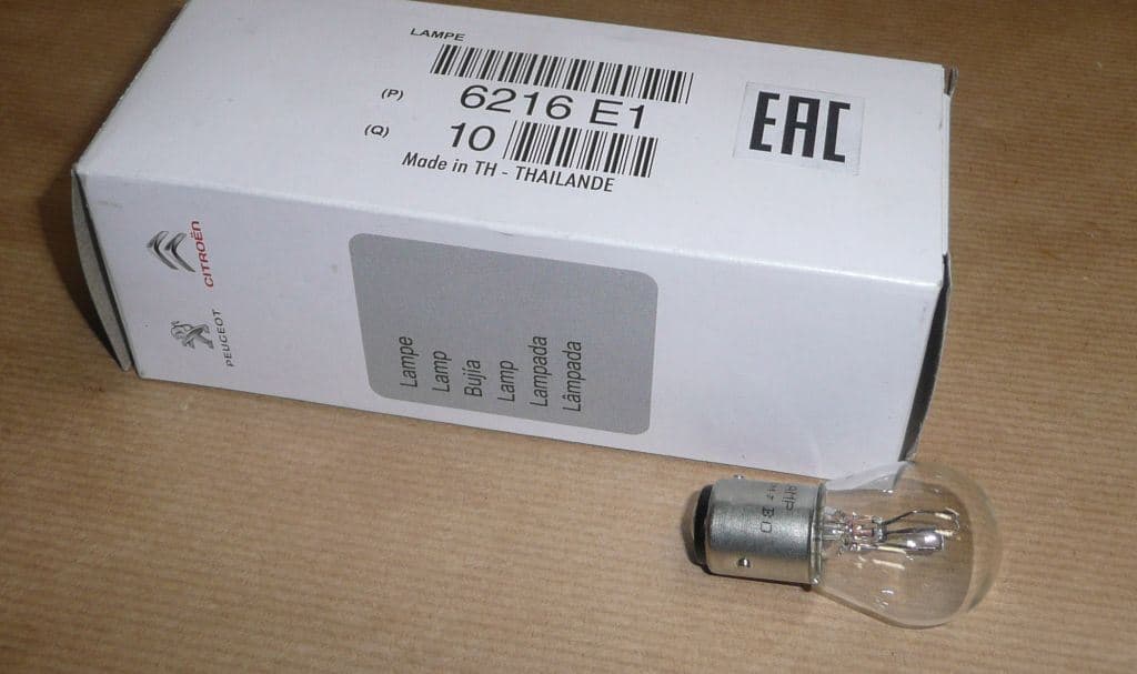 Glödlampa - 12V-21/4W från Autofrance