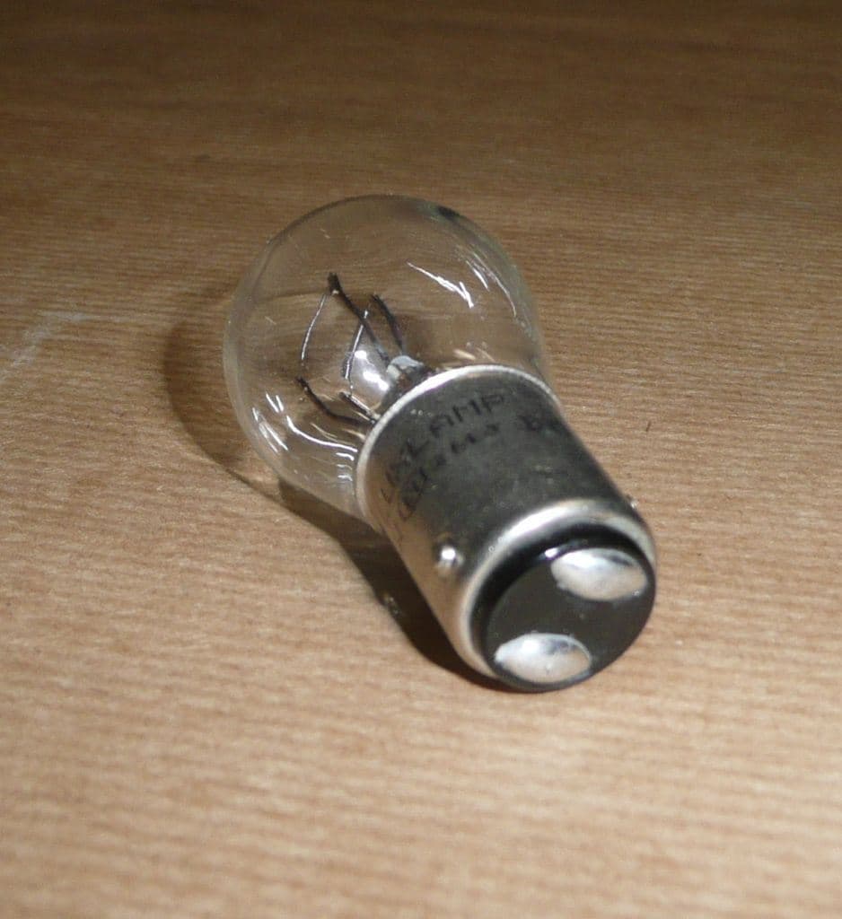 Glödlampa - 12V-21/4W från Autofrance - bild 3