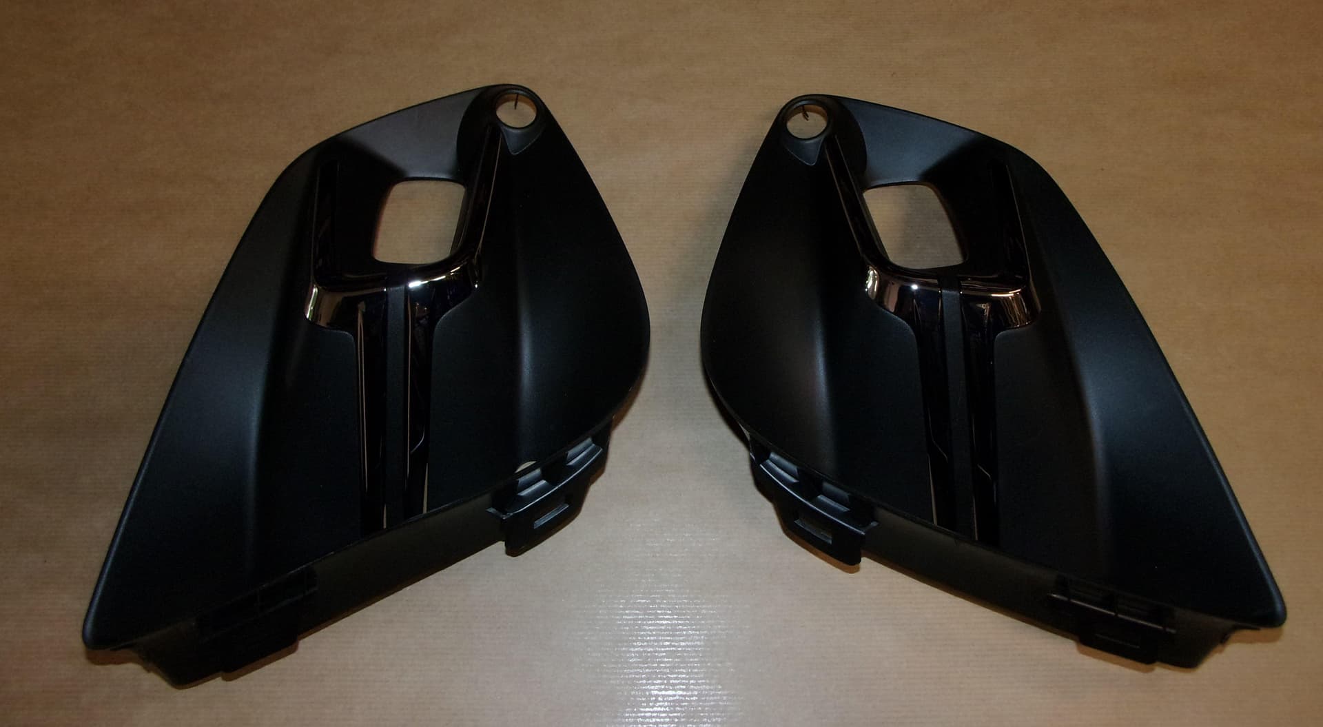 Grill - HALOGEN R CLIO V Krom KPL från Autofrance - bild 2