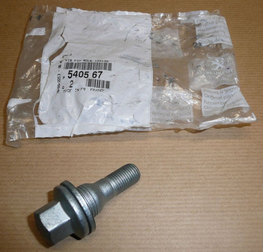 Hjulbult - 17MM PSA från Autofrance