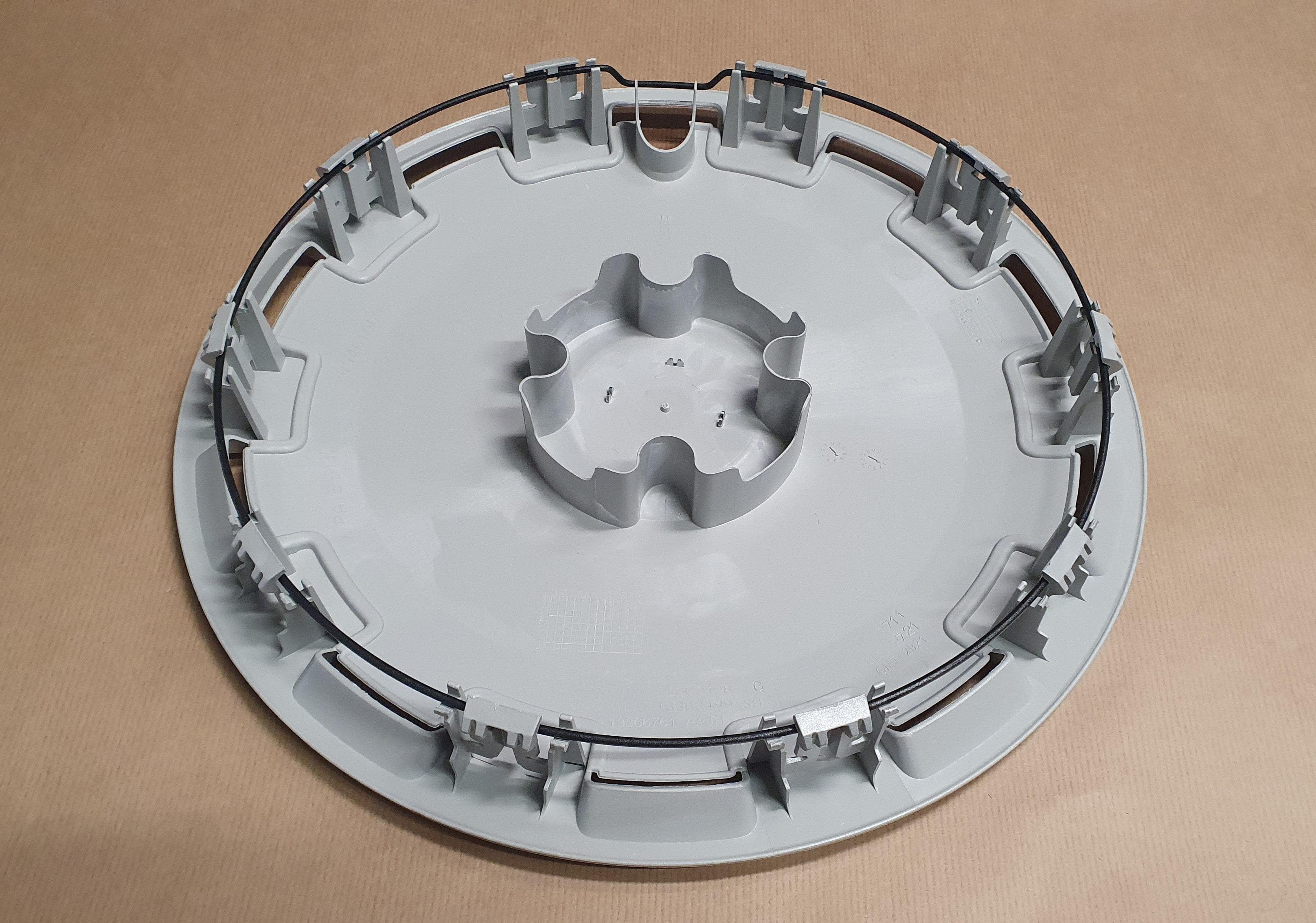 Hjulsida - Opel Corsa D 14 Tum från Autofrance - bild 2