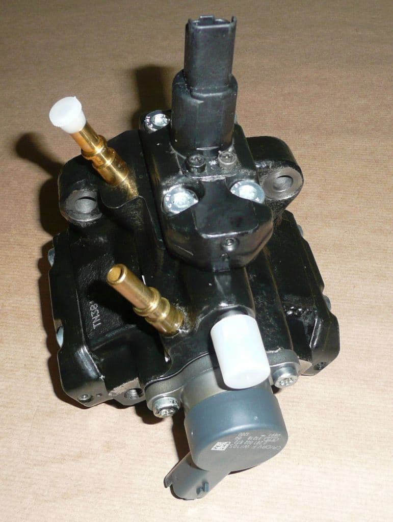 Insprutningspump - Citroën C4/P206 2.0/2.2HDI från Autofrance - bild 3