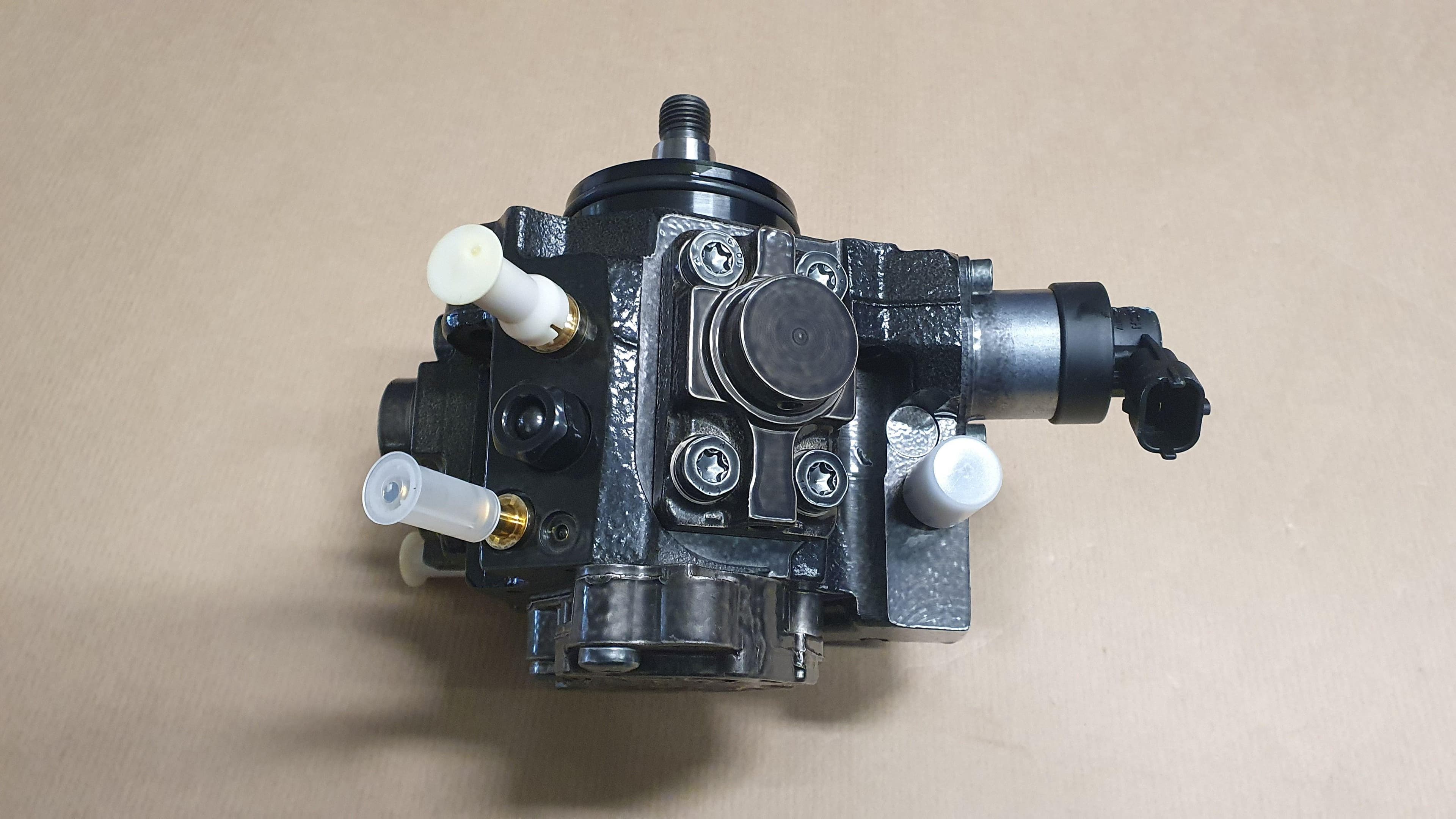 Insprutningspump - Renault Master III 2.3DCI från Autofrance - bild 2