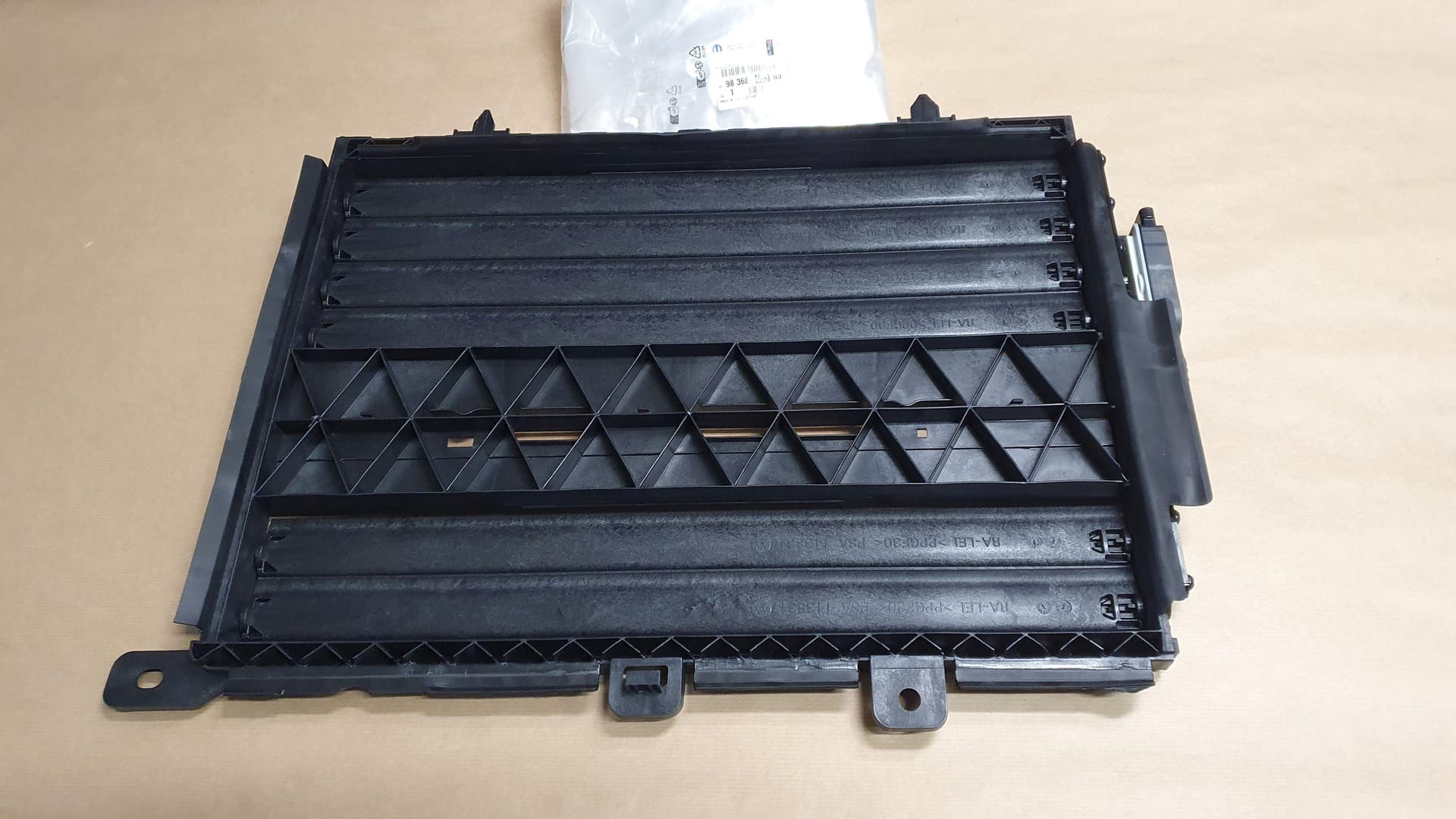 Jalusigrill från Autofrance