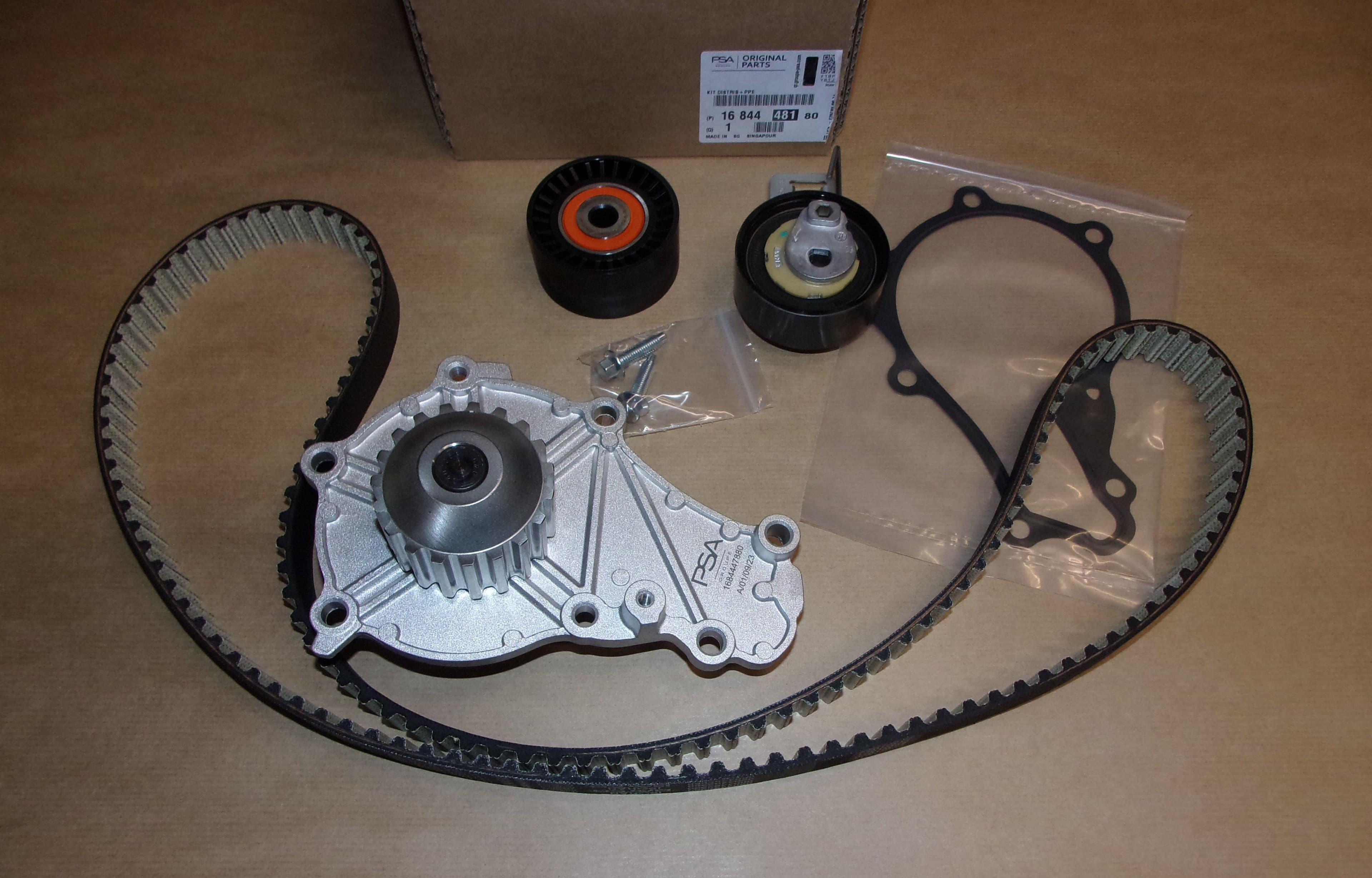 Kamremssats Med Pump - Citroën C3/C4/P208 1.6HDI från Autofrance