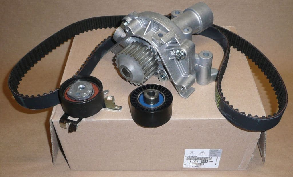 Kamremssats Med Pump - Citroën C4/P206 1.8/2.0 16V från Autofrance