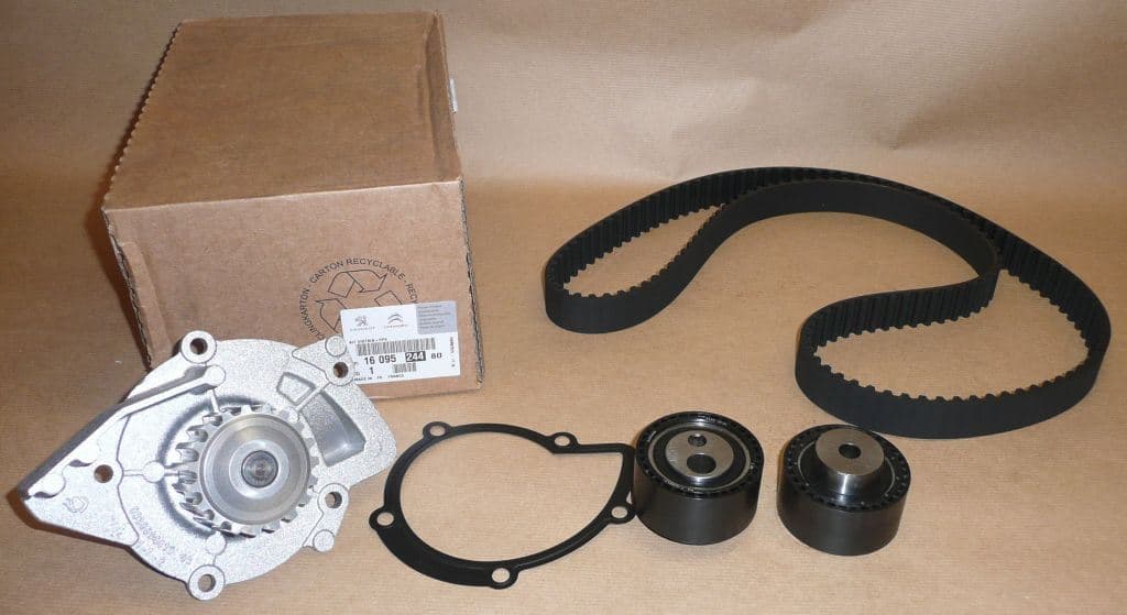 Kamremssats Med Pump - Citroën C5/C8/P406 2.2HDI från Autofrance