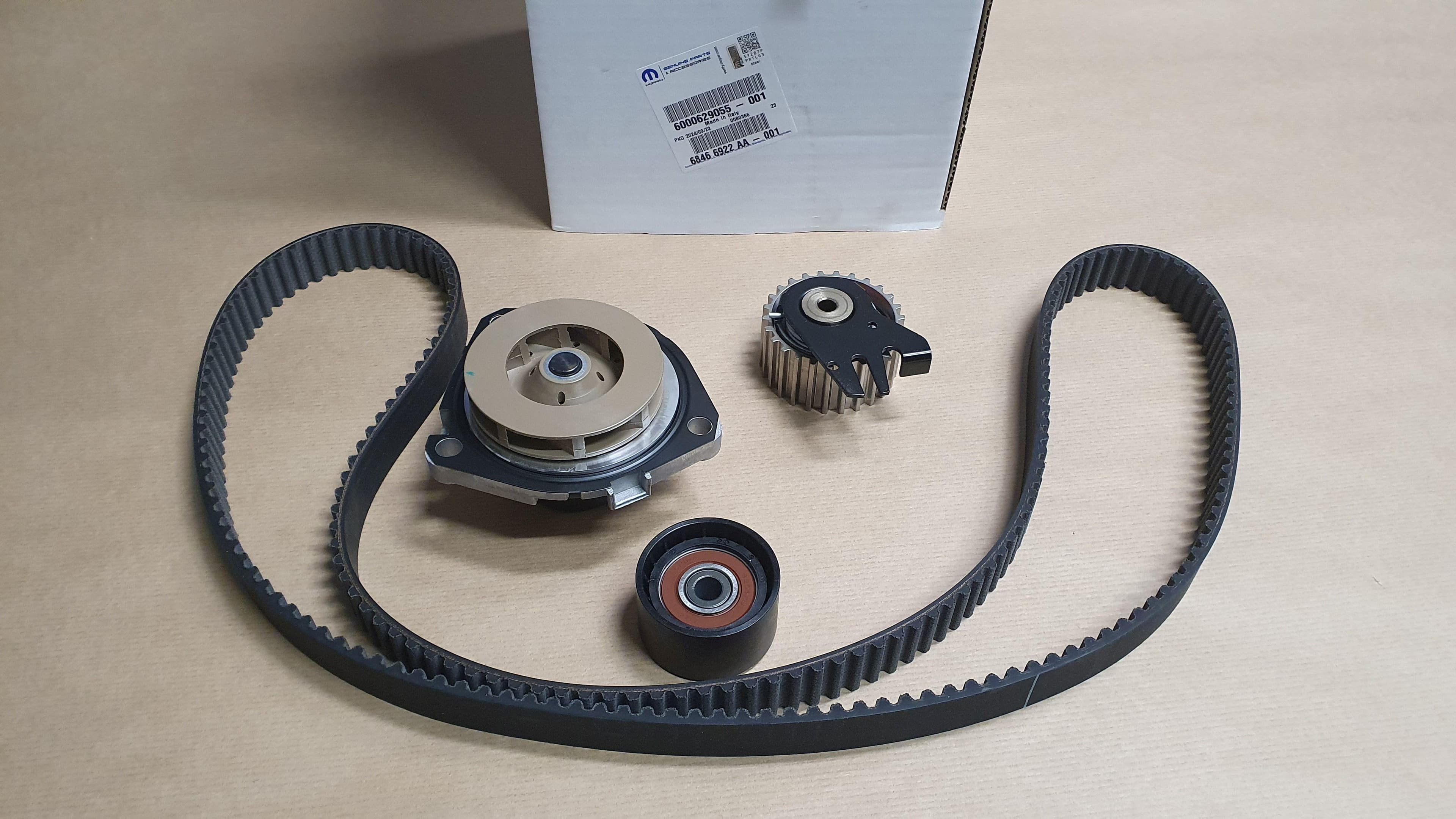 Kamremssats Med Pump - Fiat 500X 1.6JTD från Autofrance